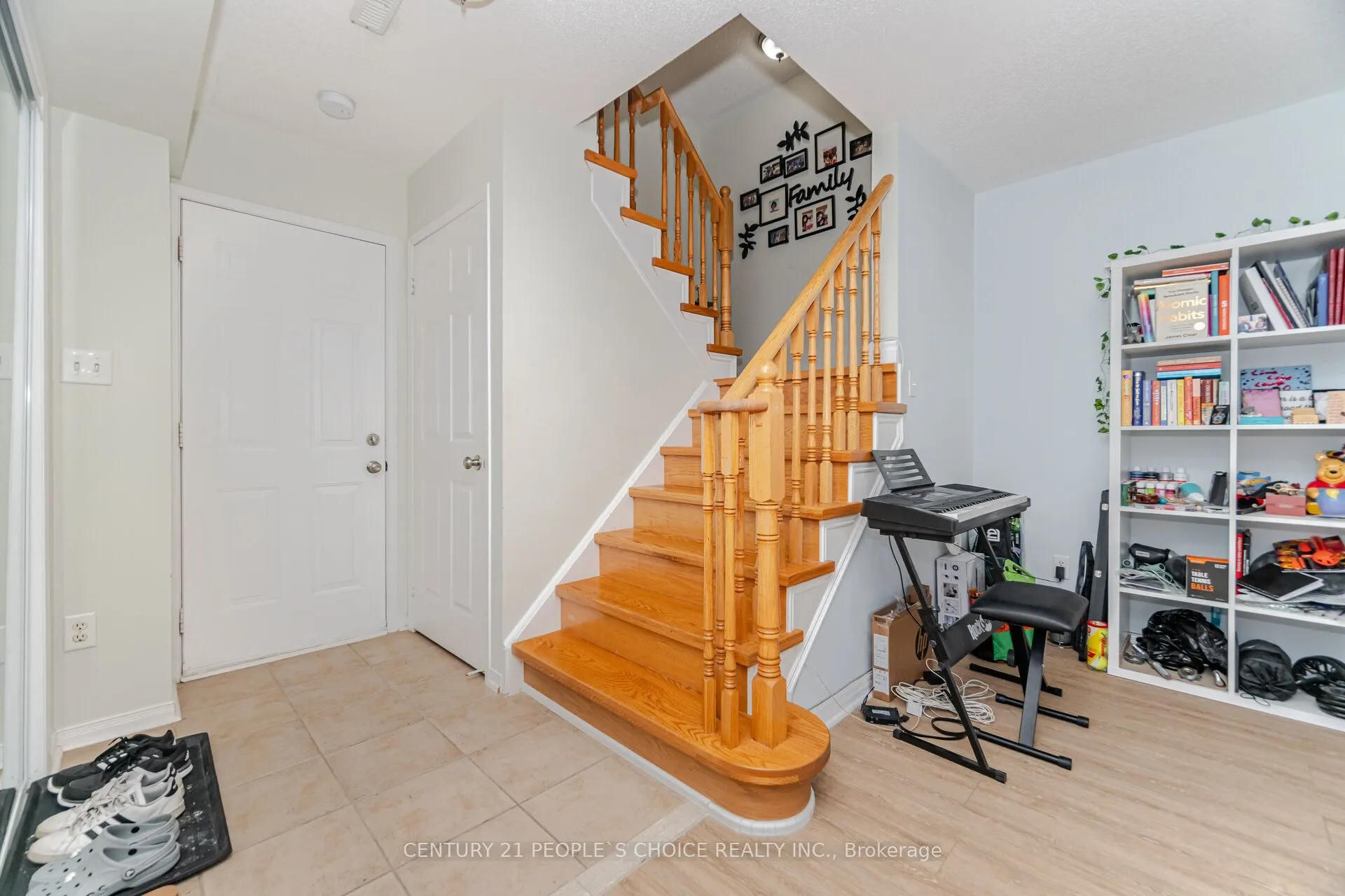 7055 Fairmeadow Crescent