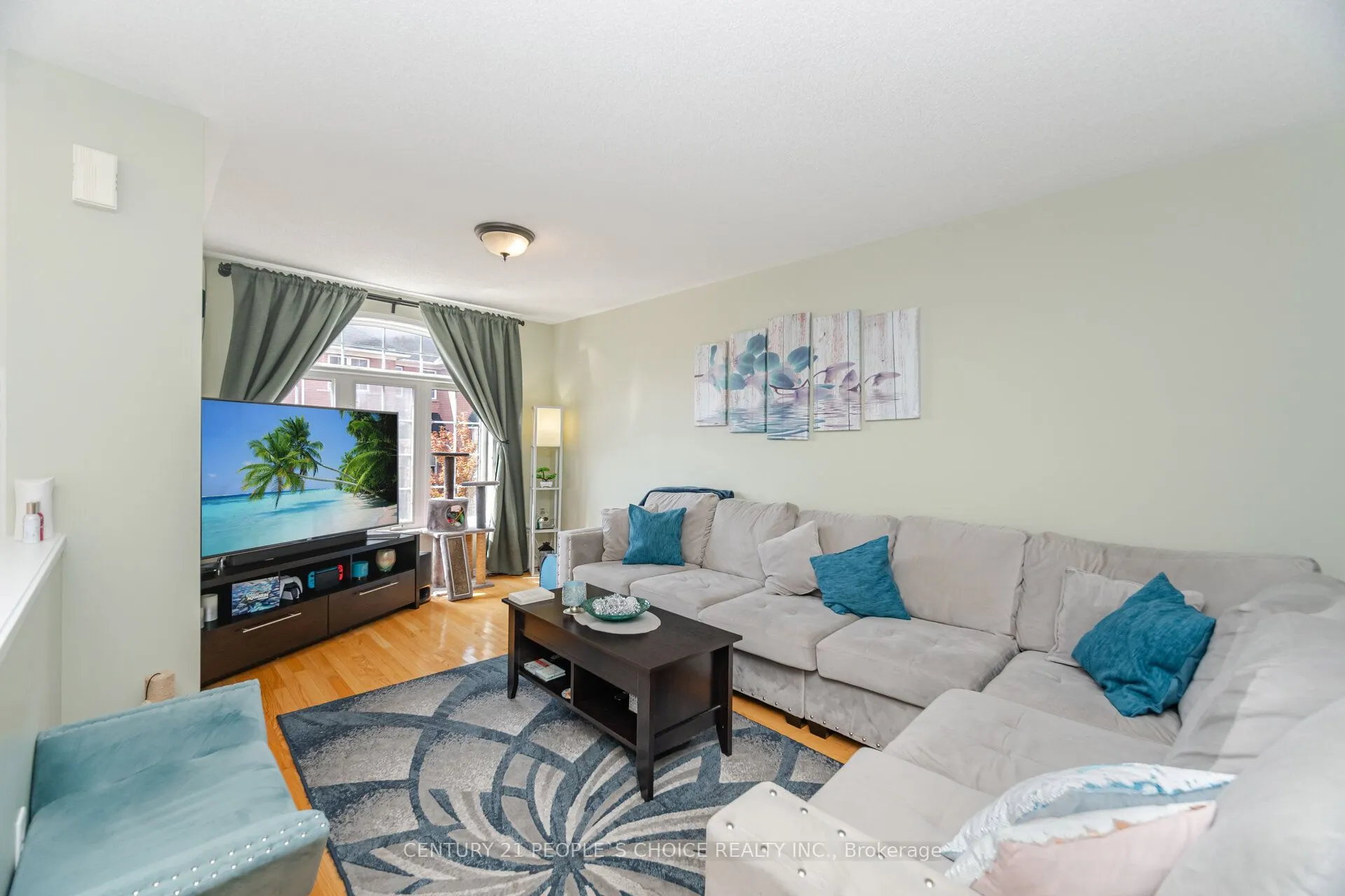 7055 Fairmeadow Crescent