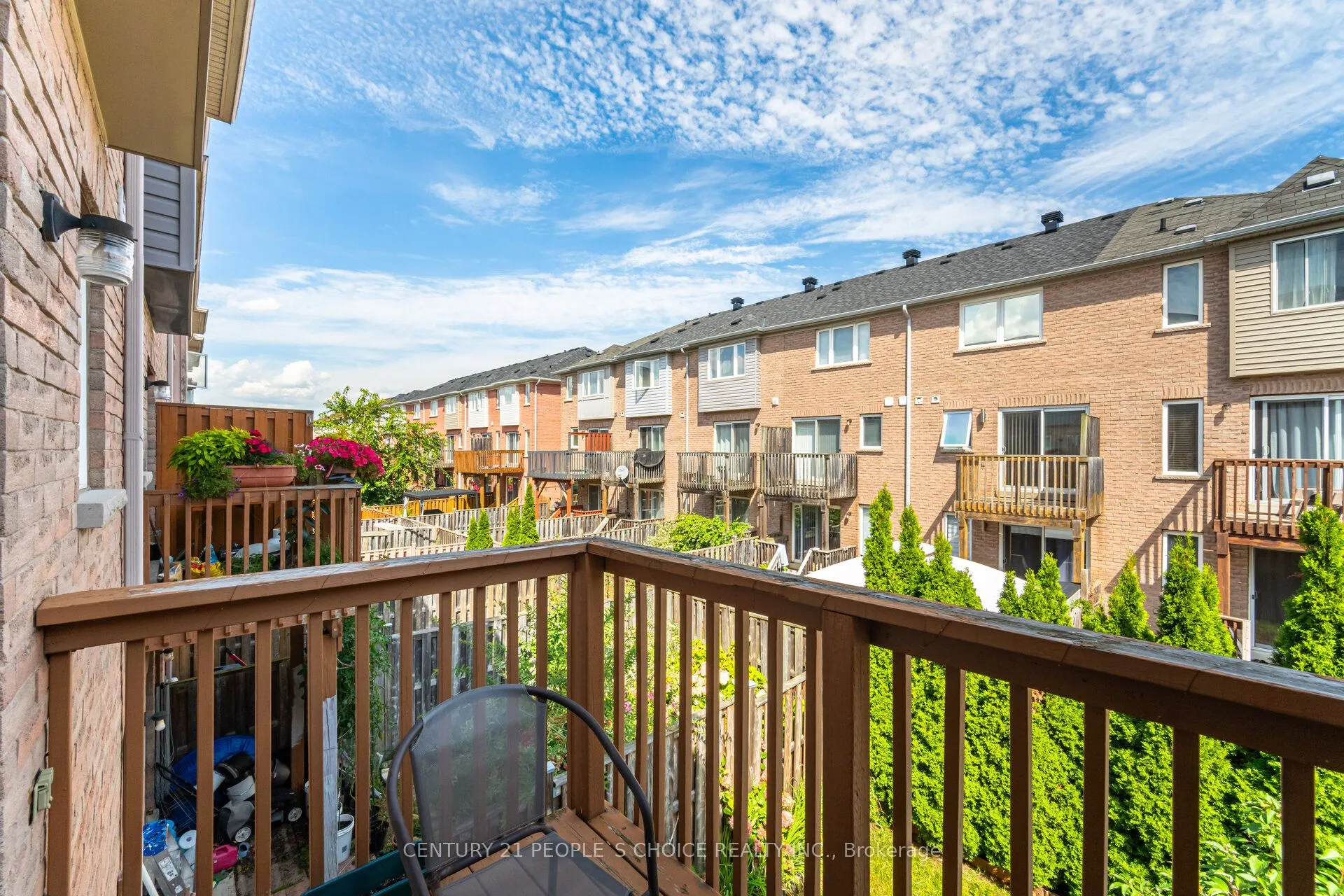 7055 Fairmeadow Crescent