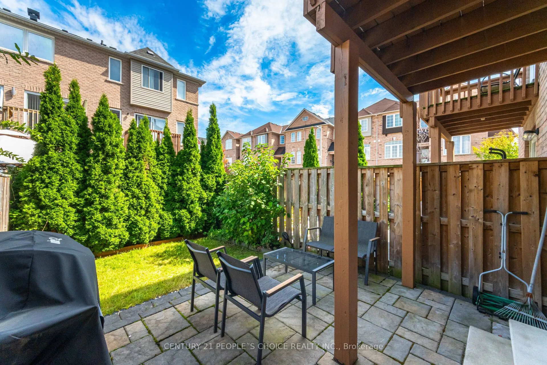 7055 Fairmeadow Crescent