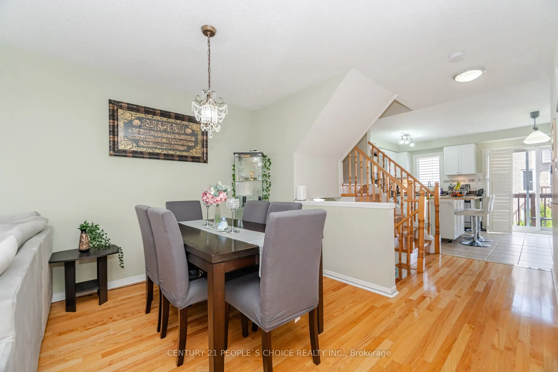 7055 Fairmeadow Crescent