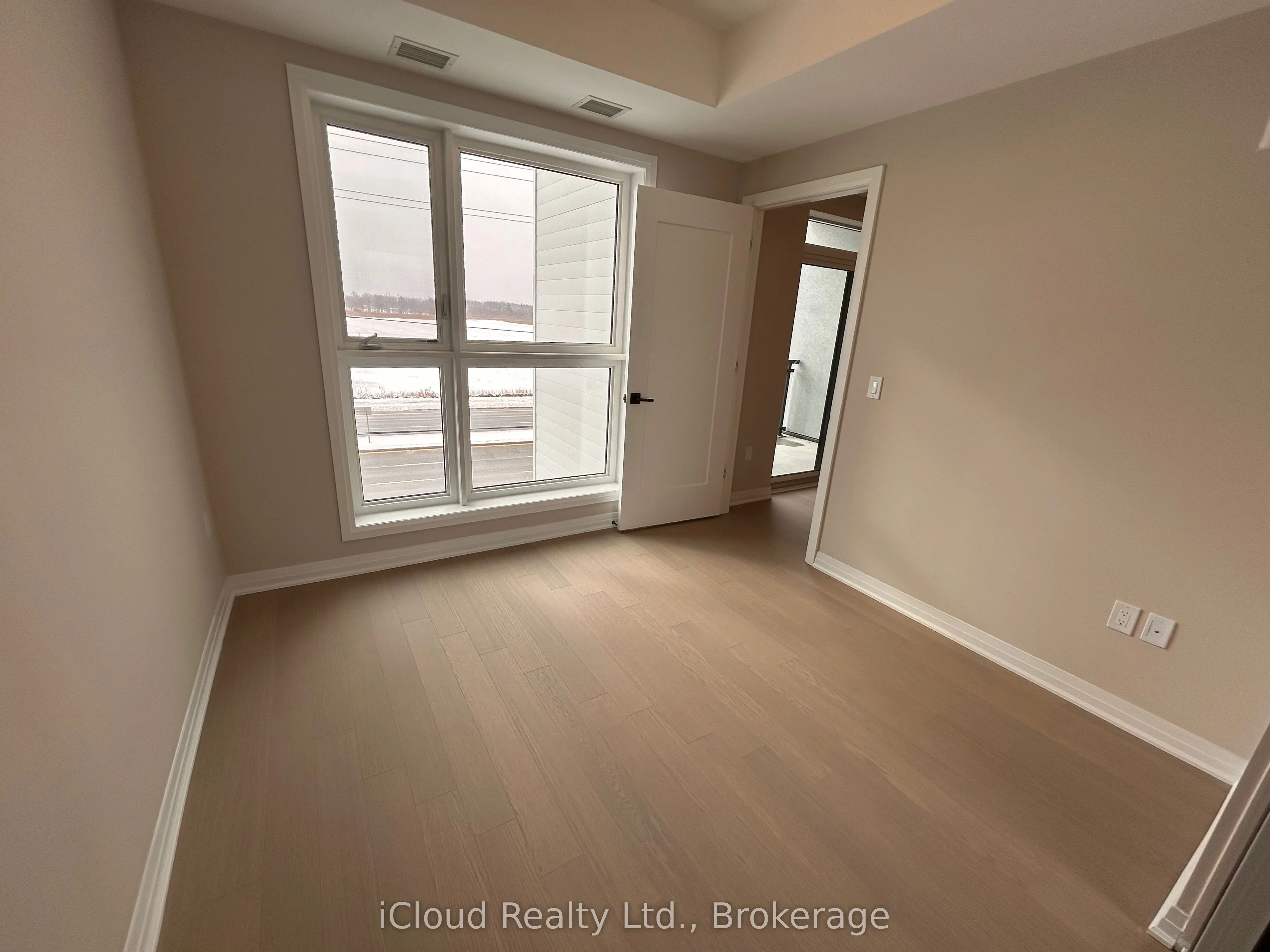 490 Gordon Krantz Avenue, #319