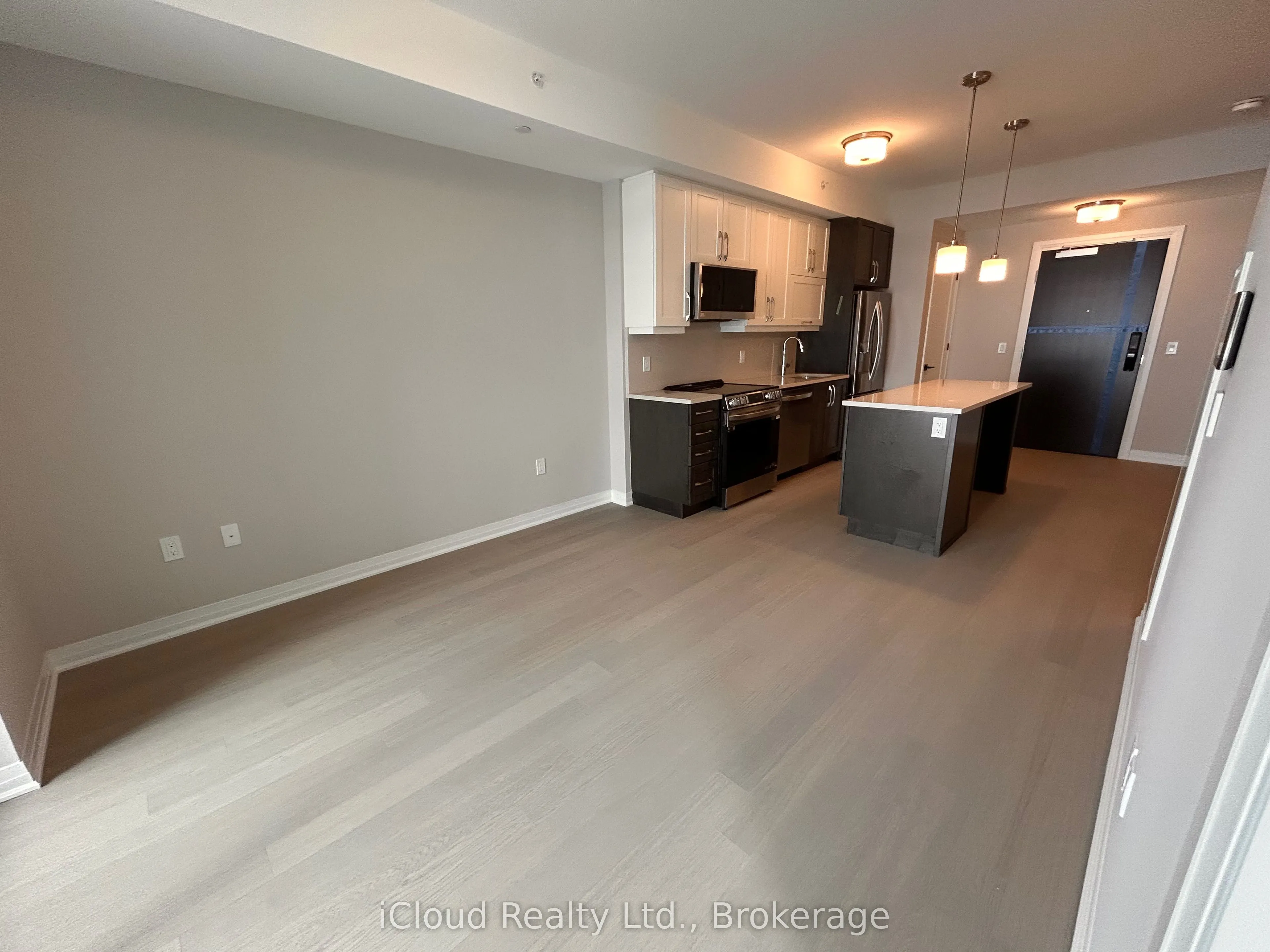 490 Gordon Krantz Avenue, #319