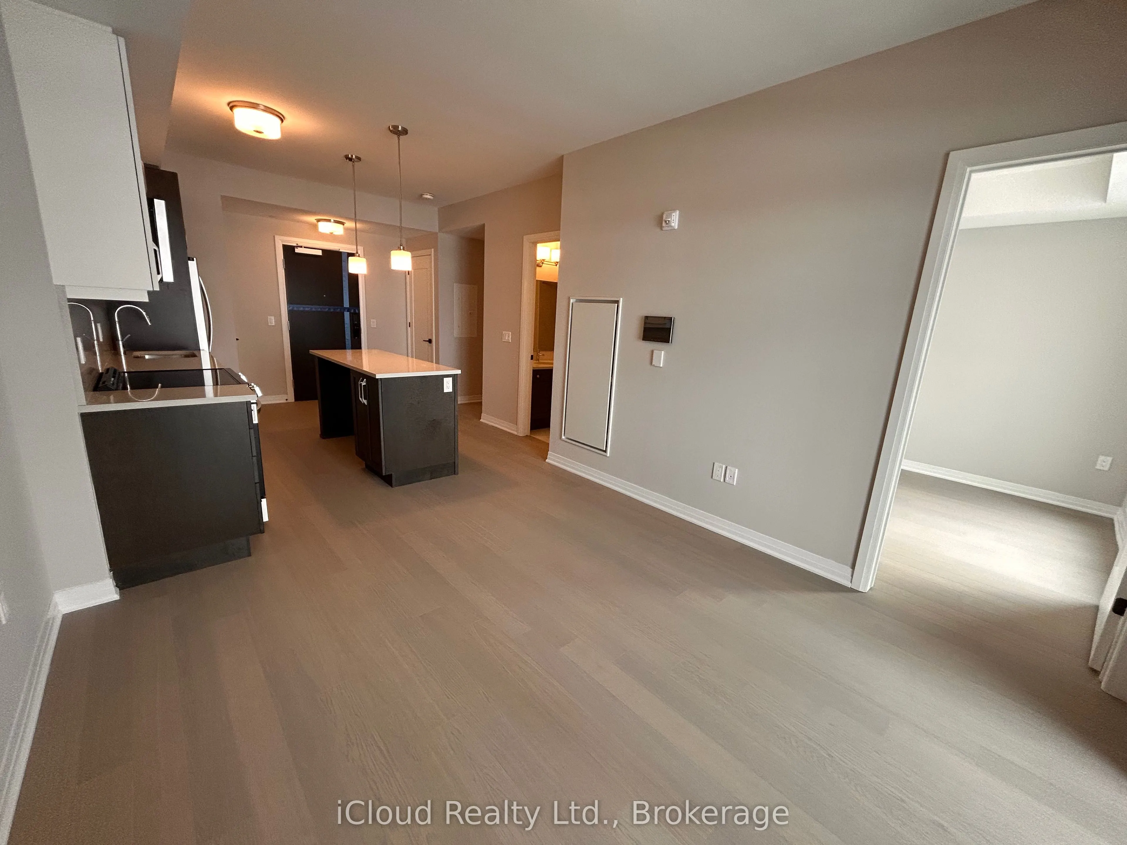 490 Gordon Krantz Avenue, #319