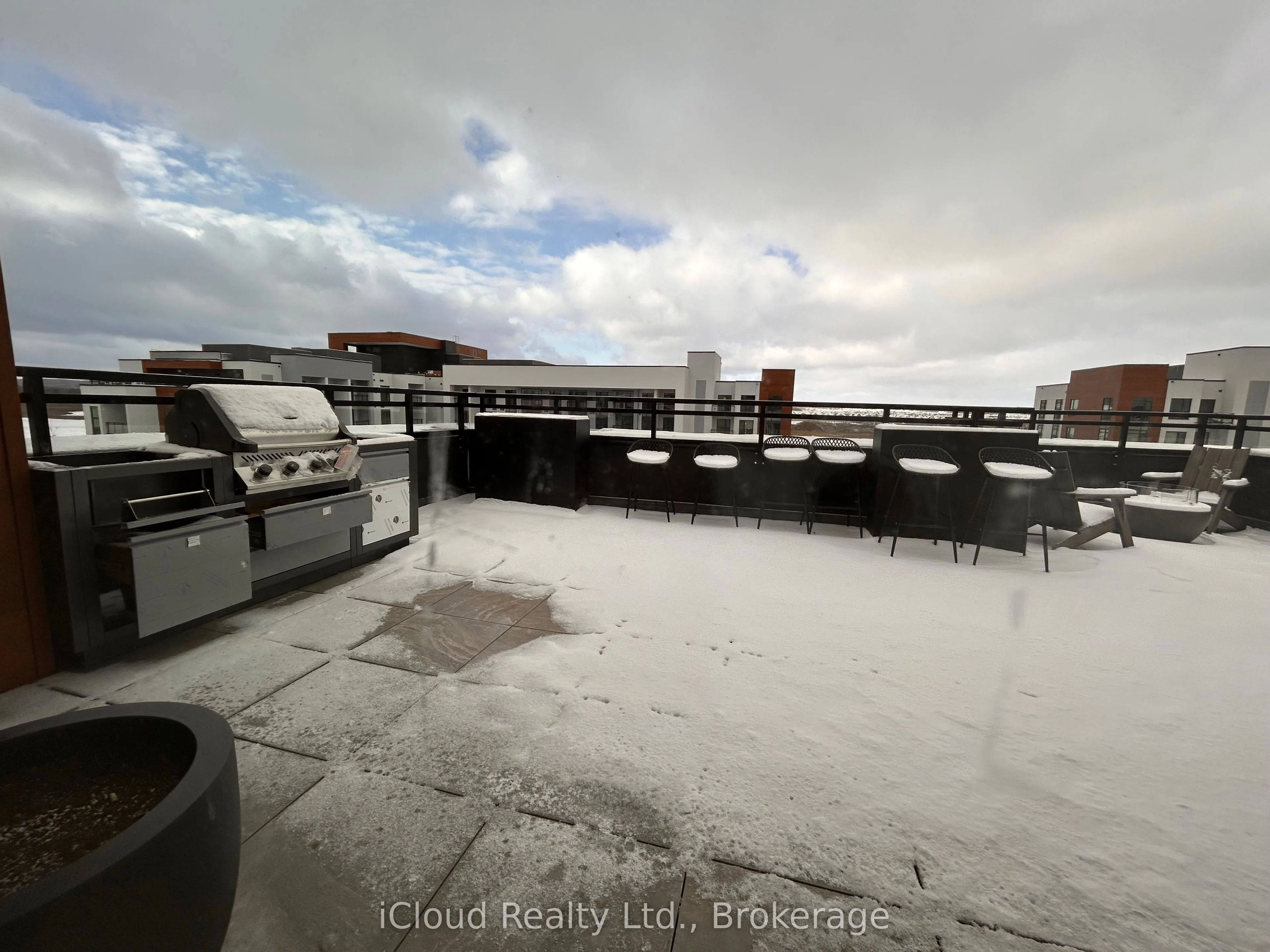 490 Gordon Krantz Avenue, #319
