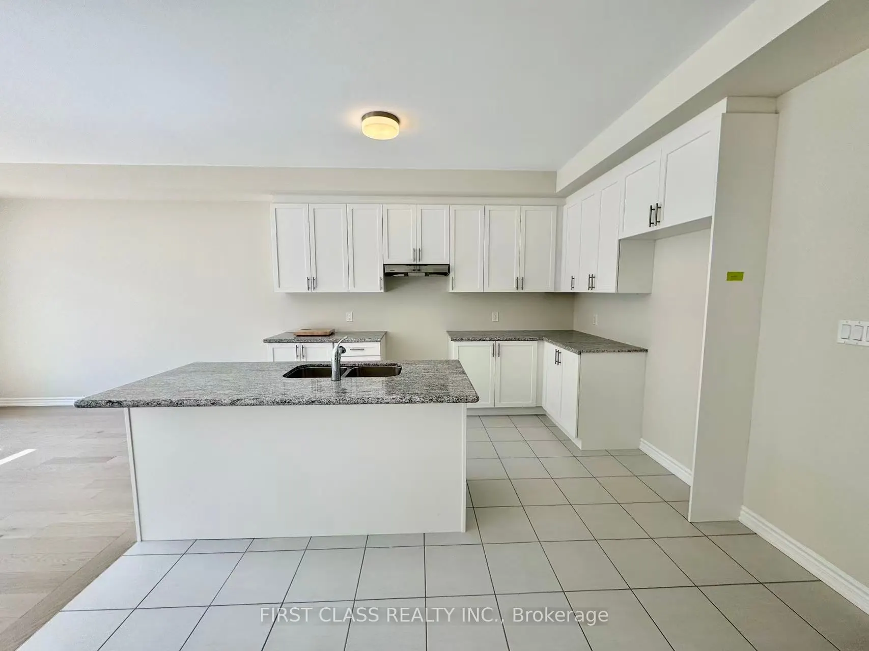 1199 Dartmouth Crescent