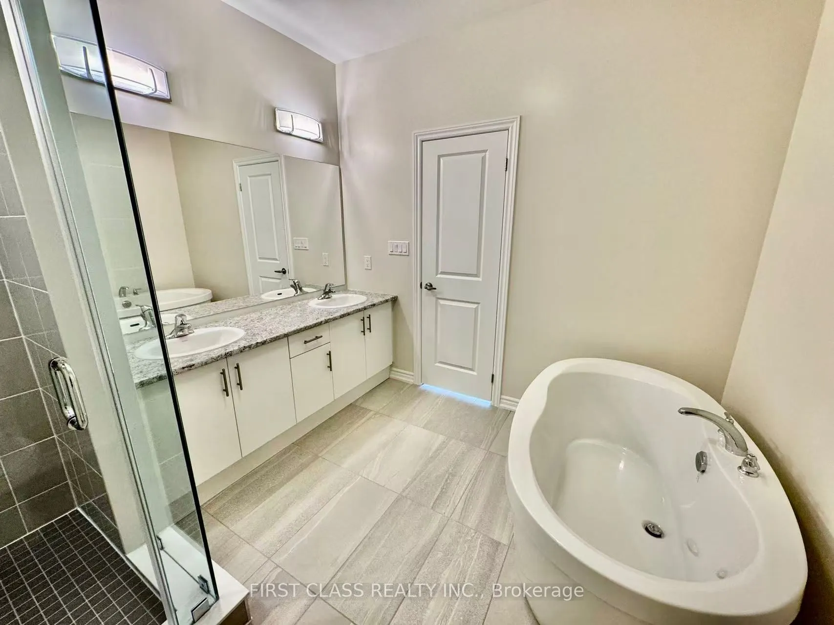 1199 Dartmouth Crescent