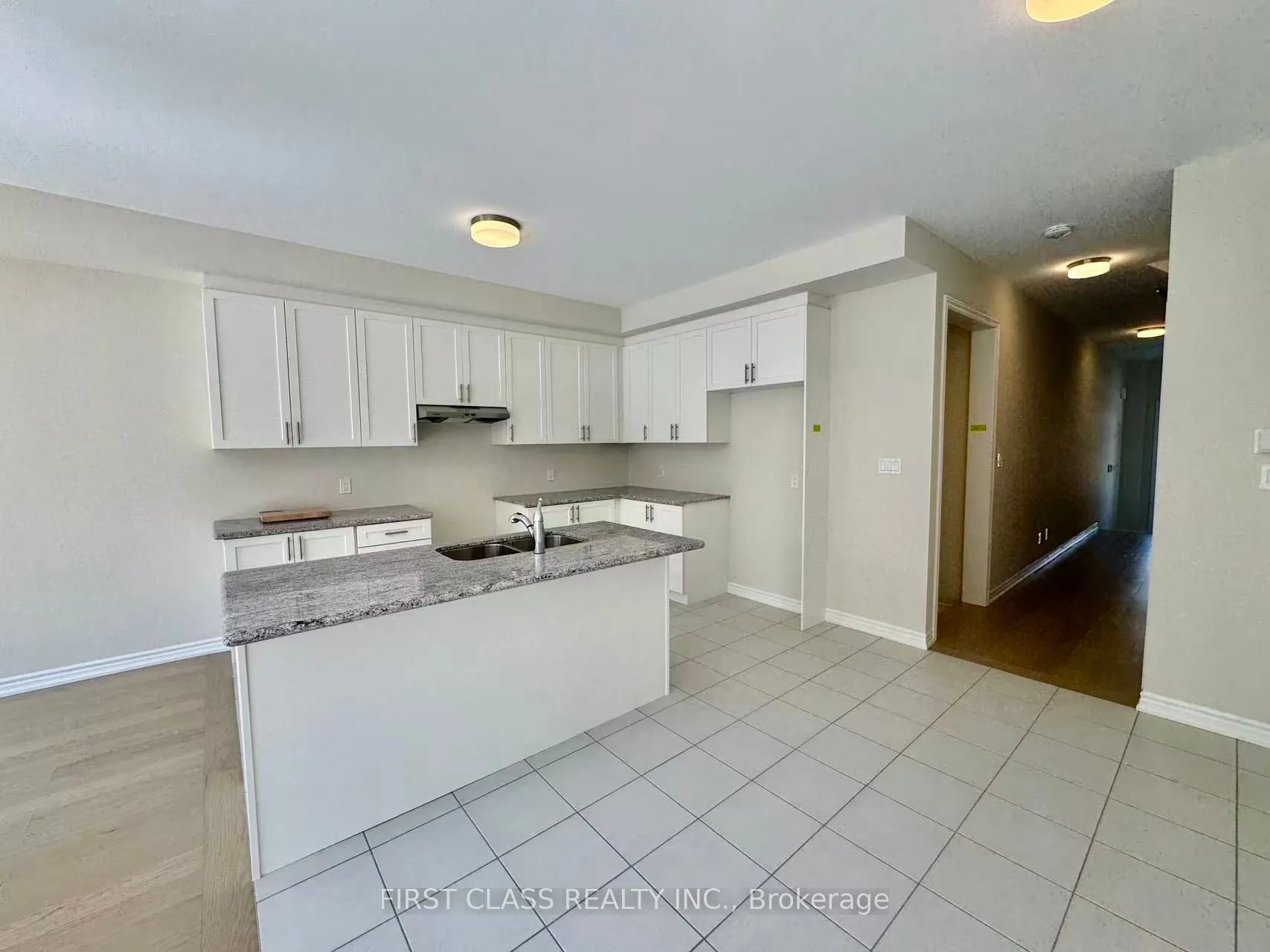 1199 Dartmouth Crescent