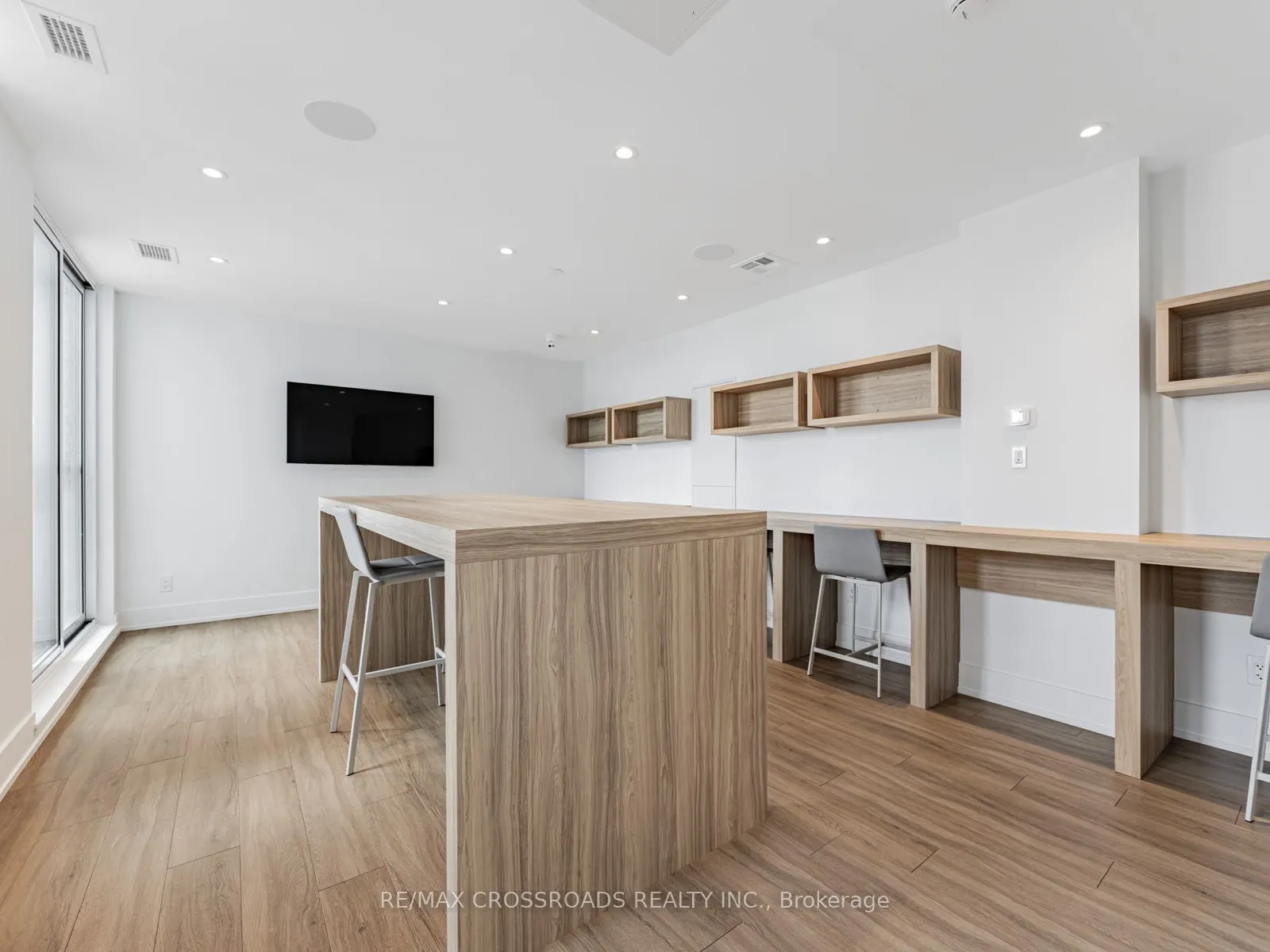 3100 Keele Street, #427