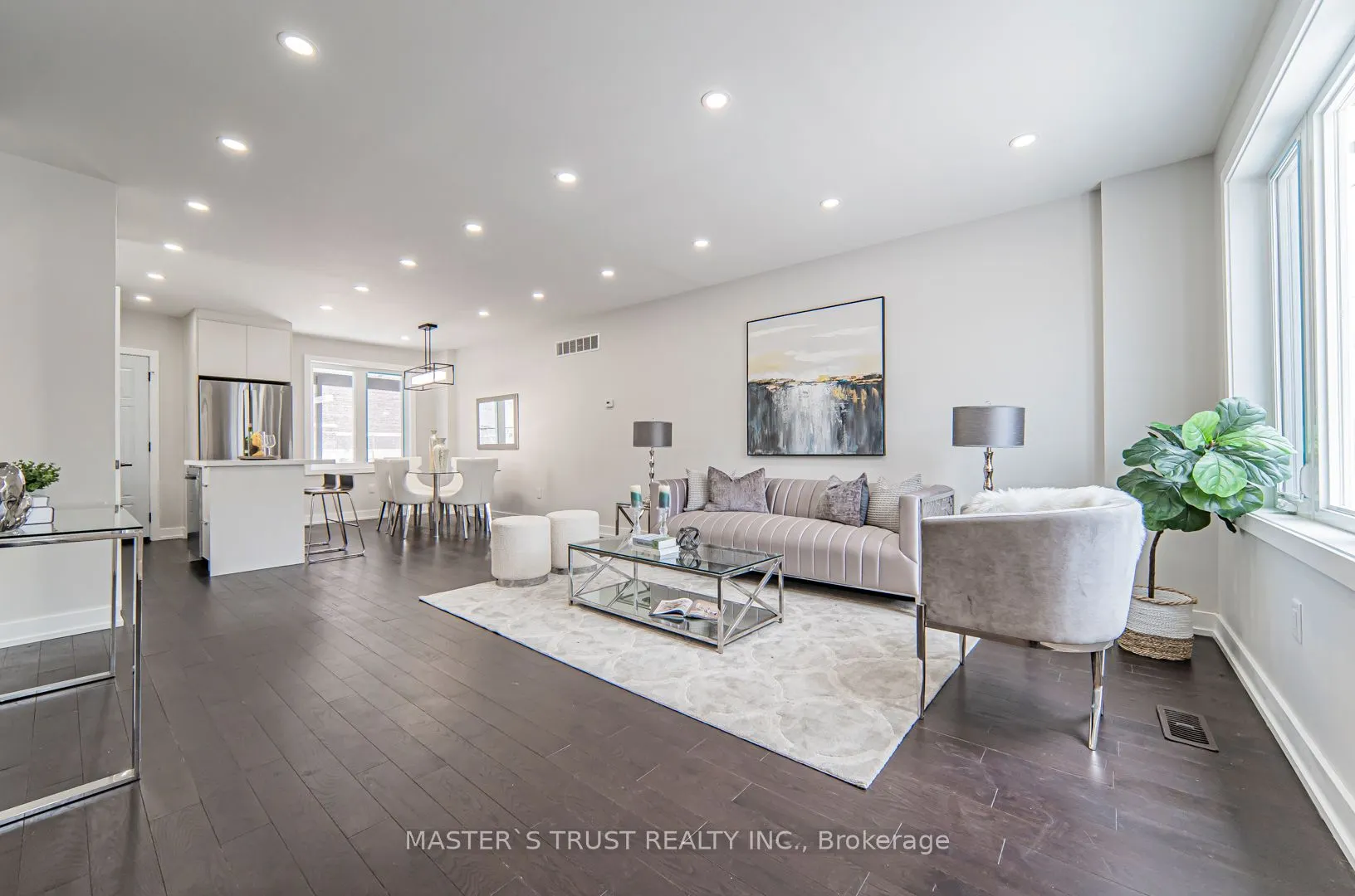 613 Old Weston Road S