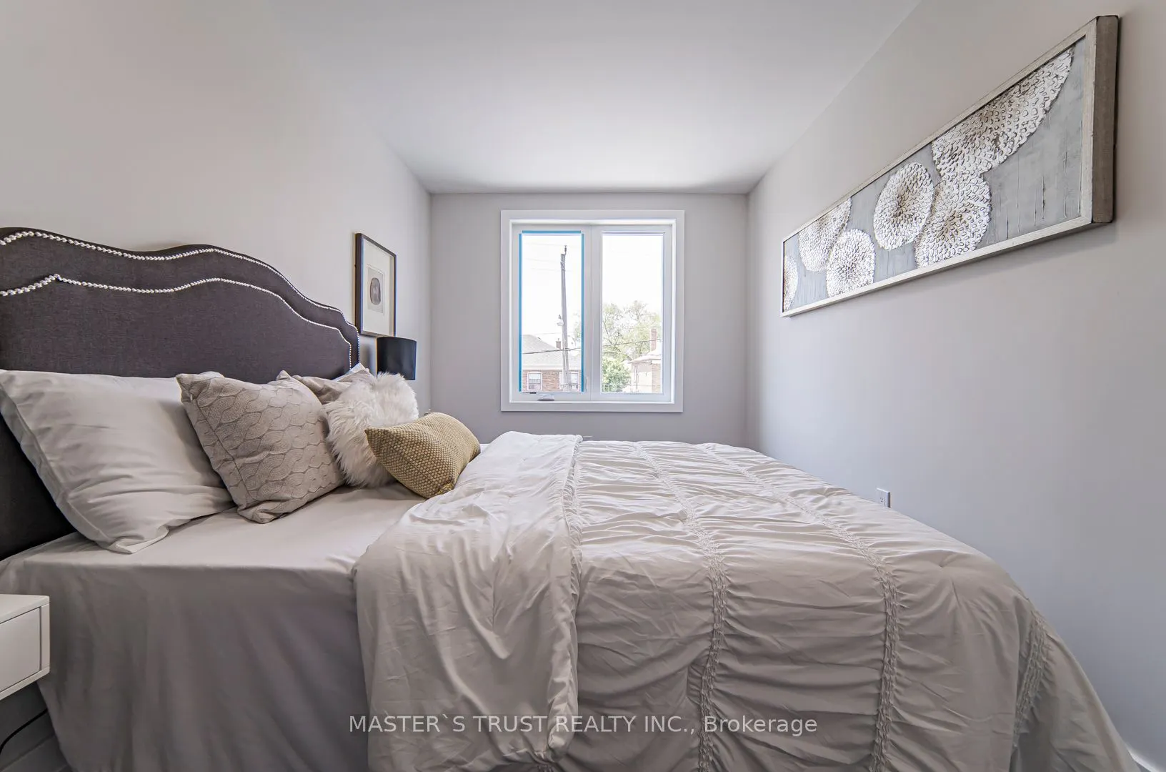 613 Old Weston Road S