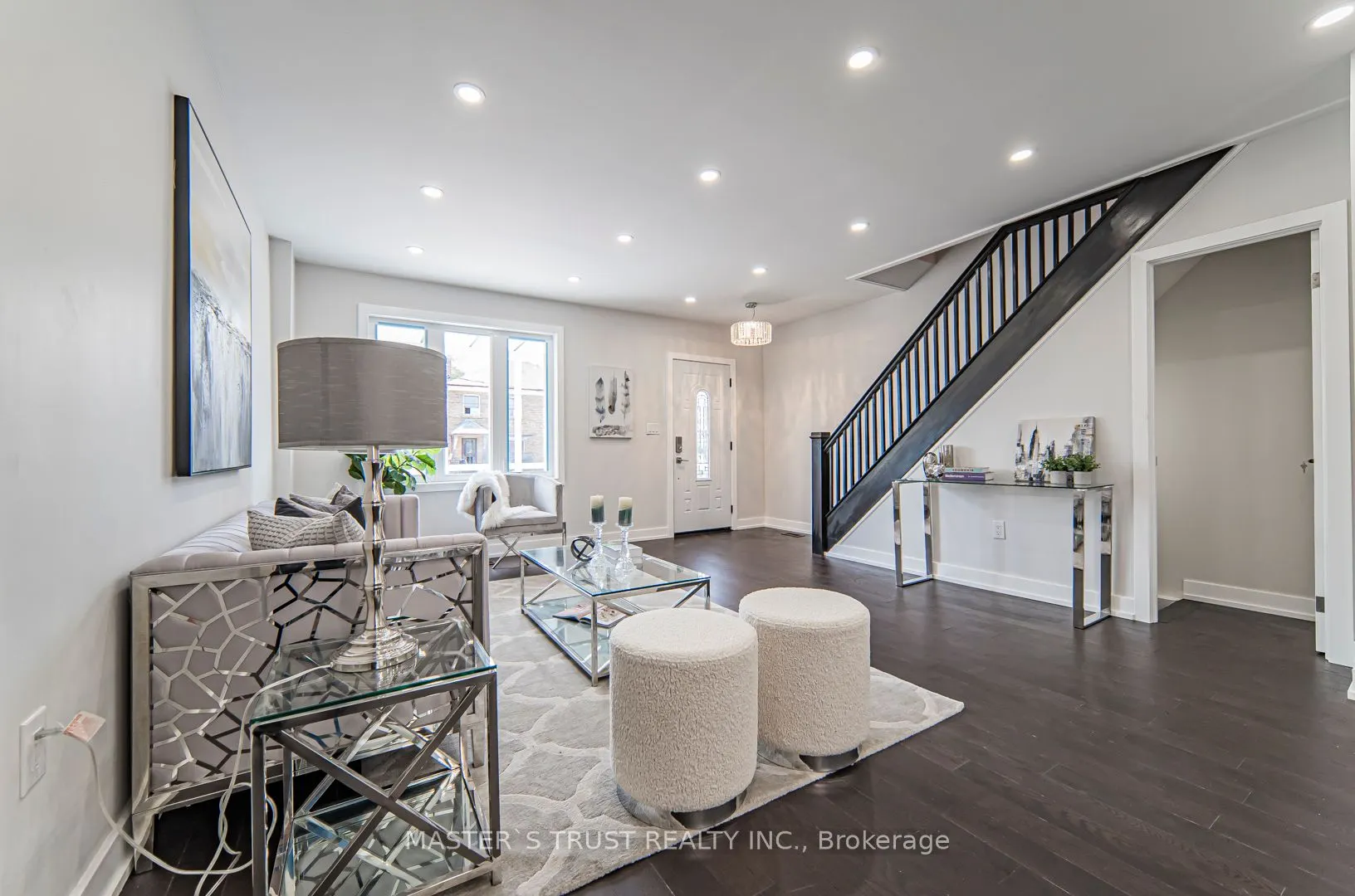 613 Old Weston Road S