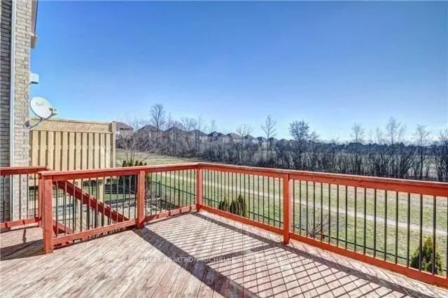 1122 Woodington Lane