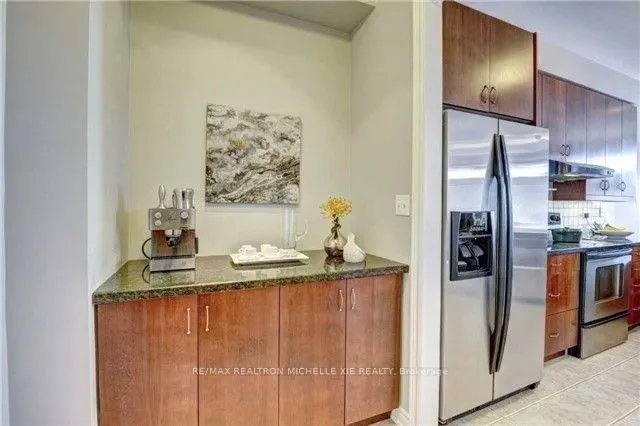 1122 Woodington Lane