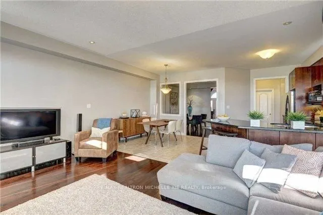 1122 Woodington Lane