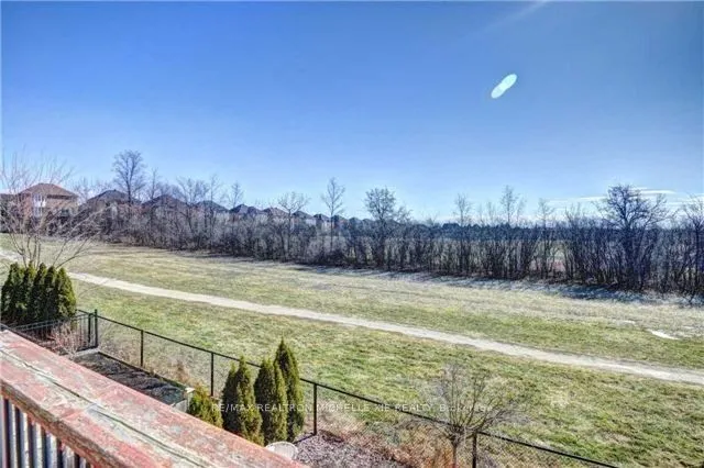 1122 Woodington Lane