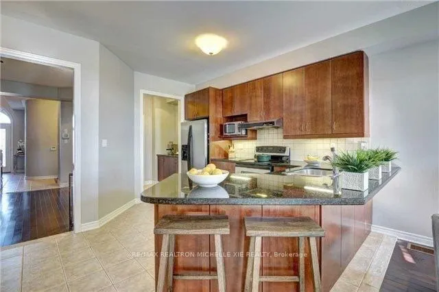 1122 Woodington Lane