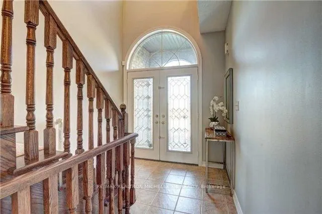 1122 Woodington Lane