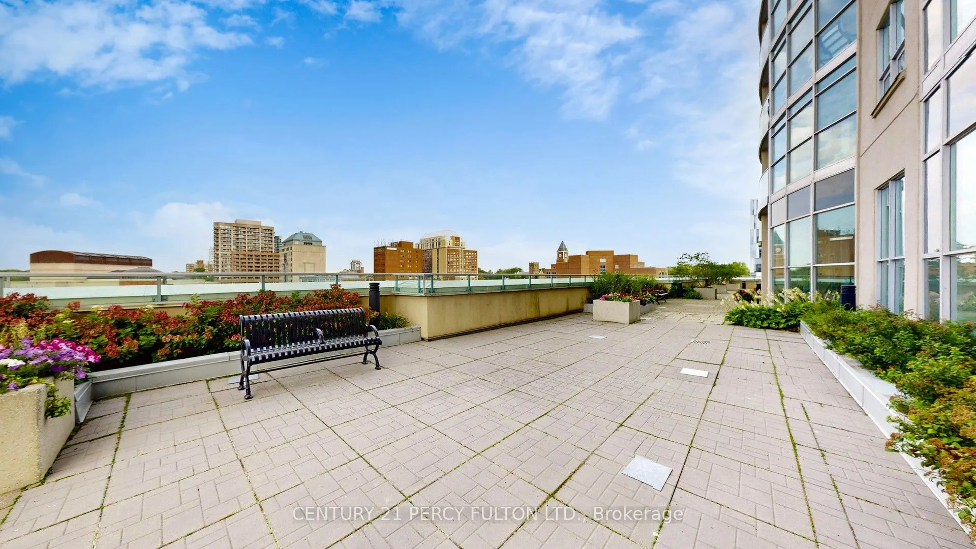 9 George Street N, #1612