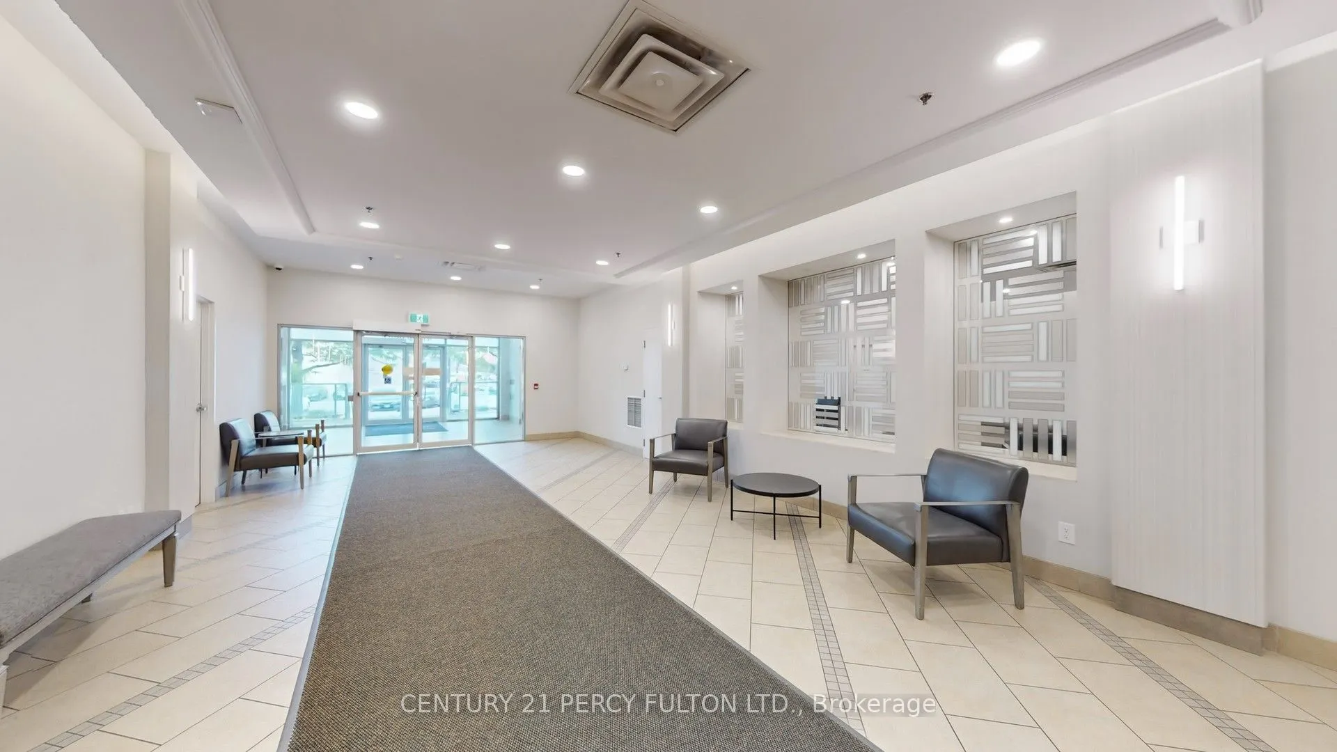 9 George Street N, #1612