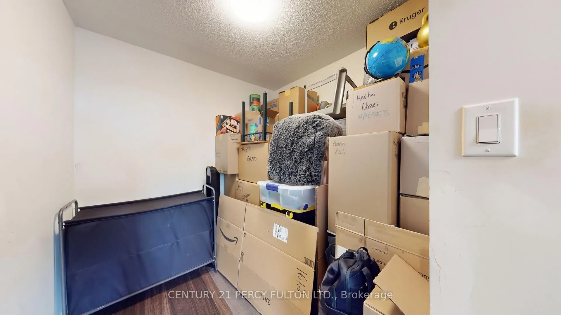 9 George Street N, #1612
