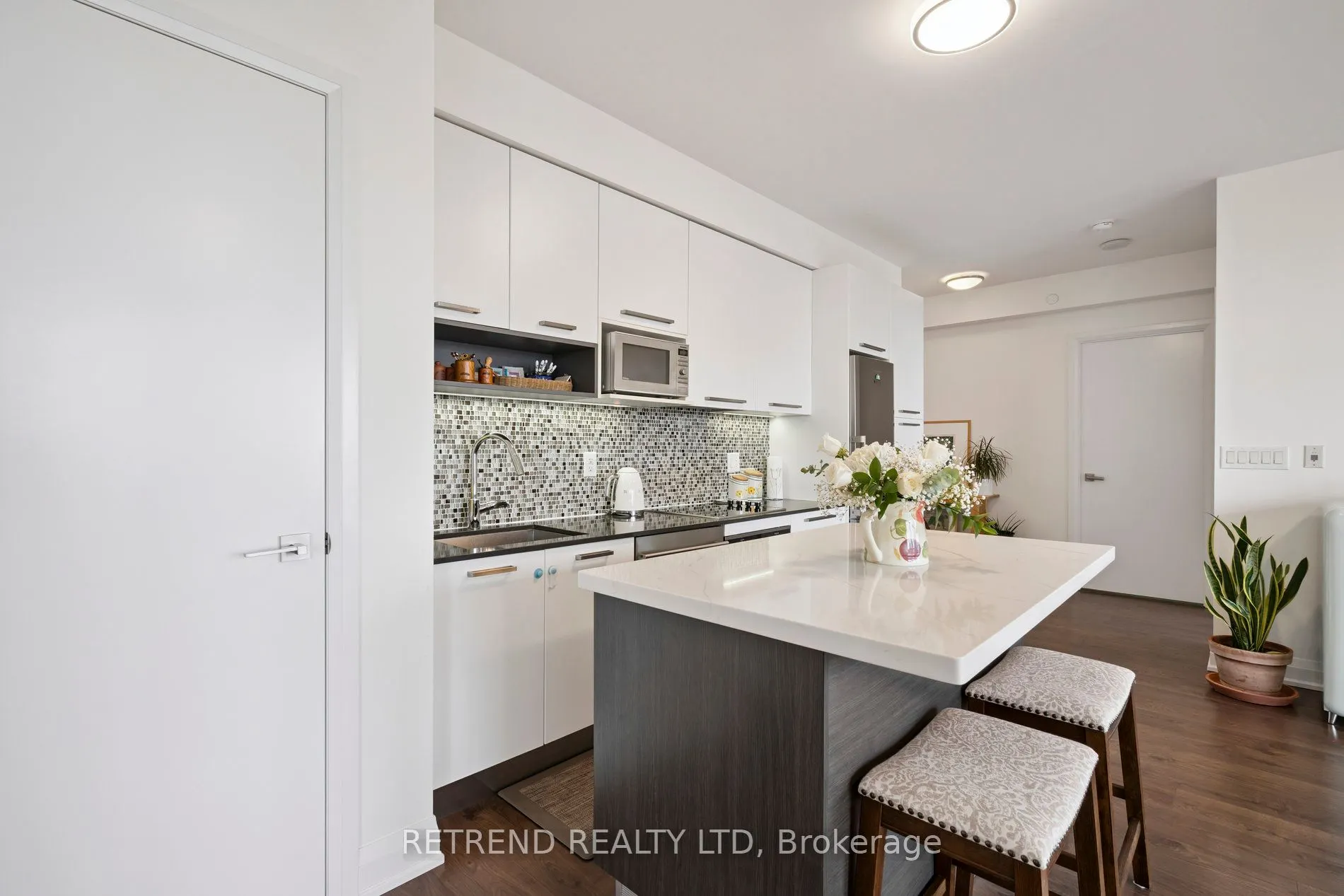 36 Park Lawn Road, #2403