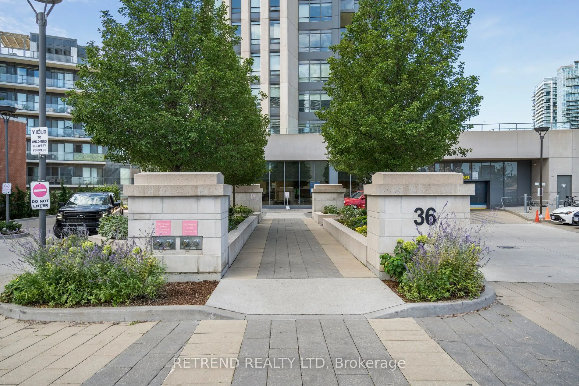 36 Park Lawn Road, #2403