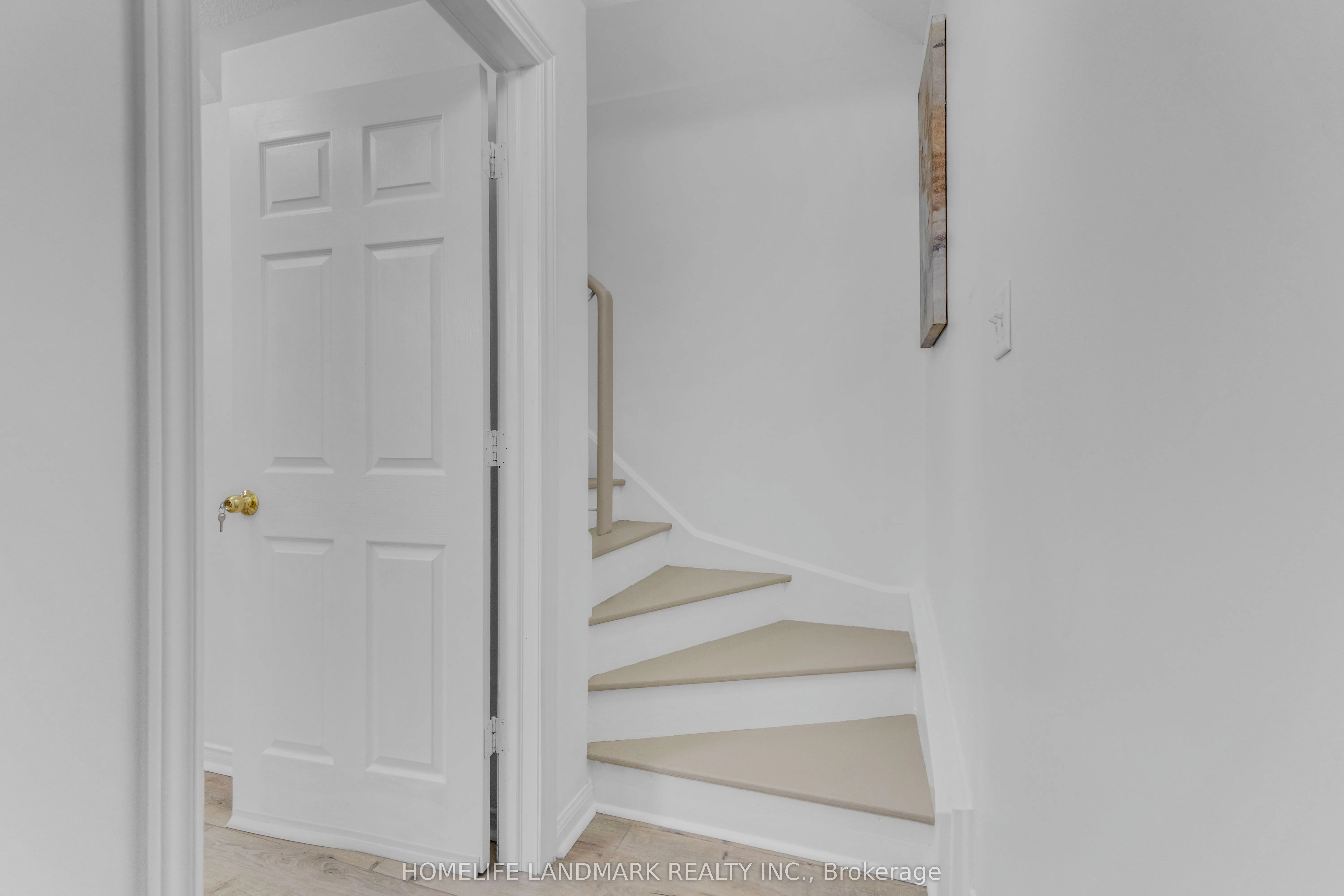 5025 Ninth Line, #8