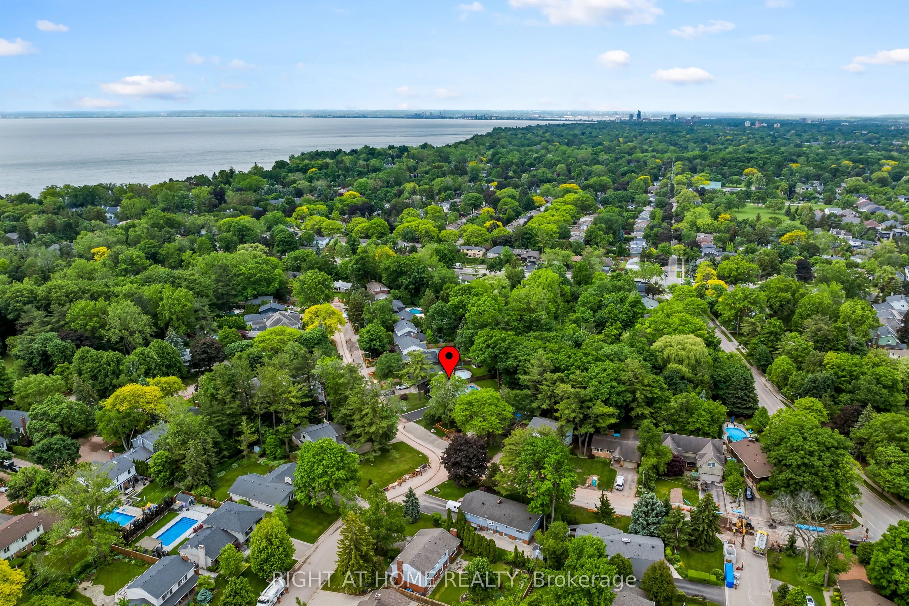 250 Linwood Crescent
