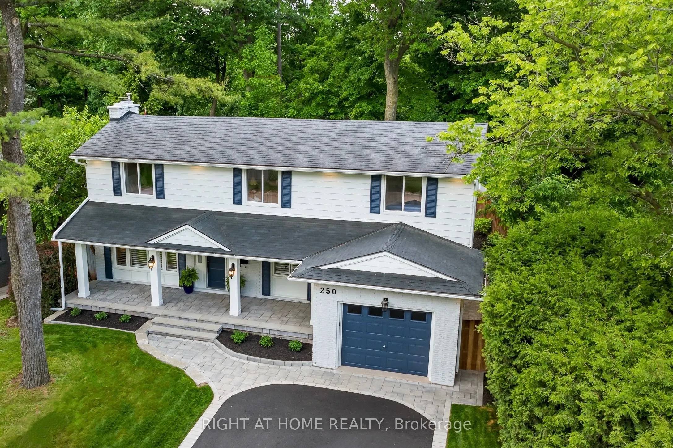 250 Linwood Crescent