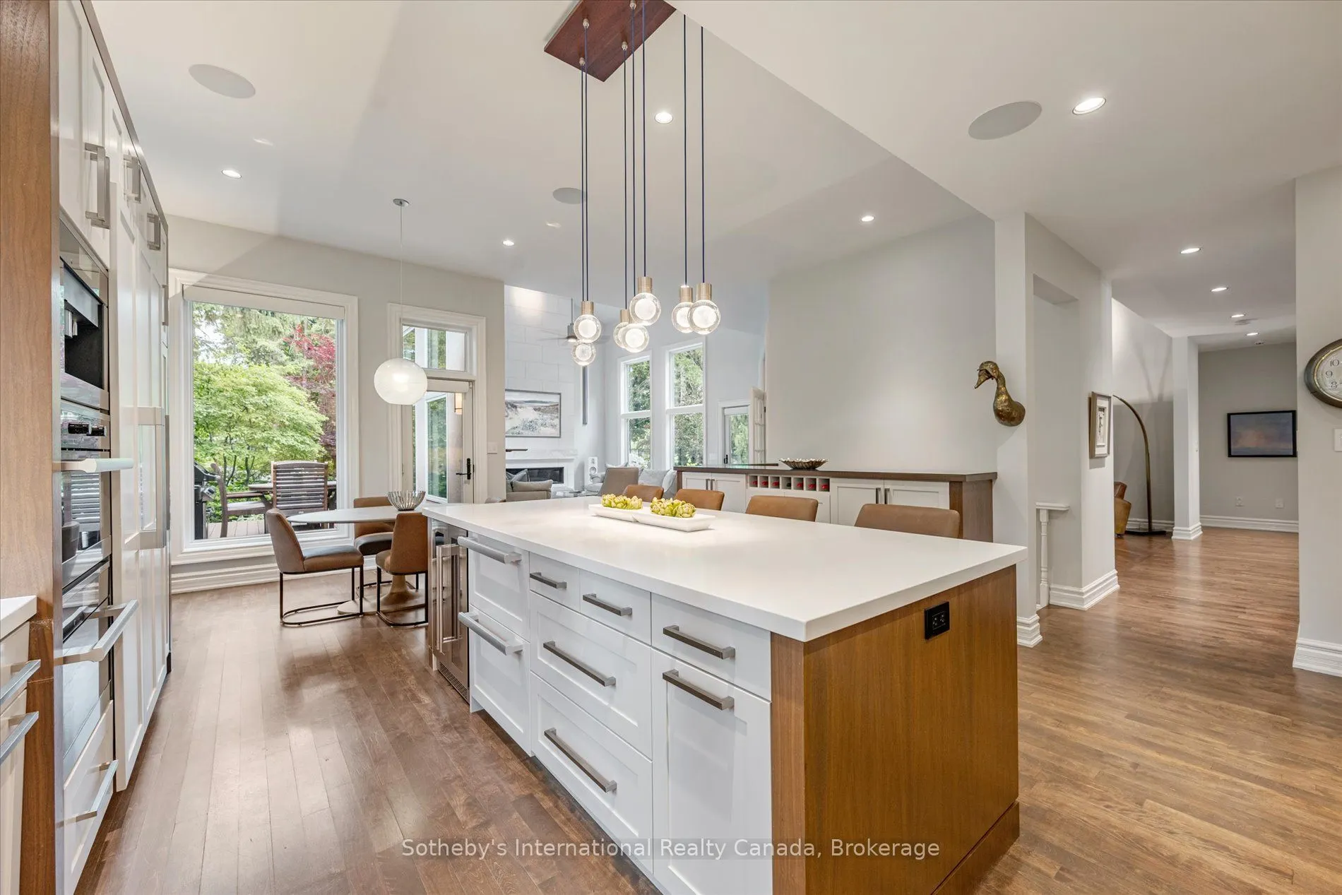 4169 Lakeshore Road