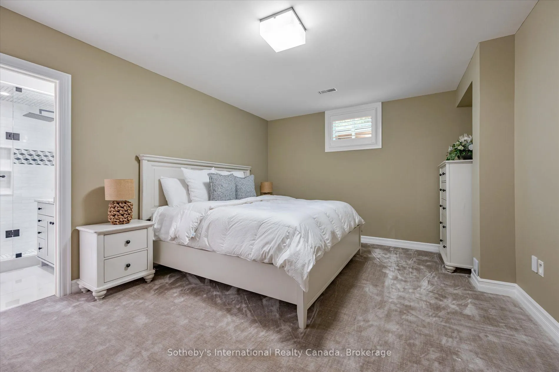 4169 Lakeshore Road