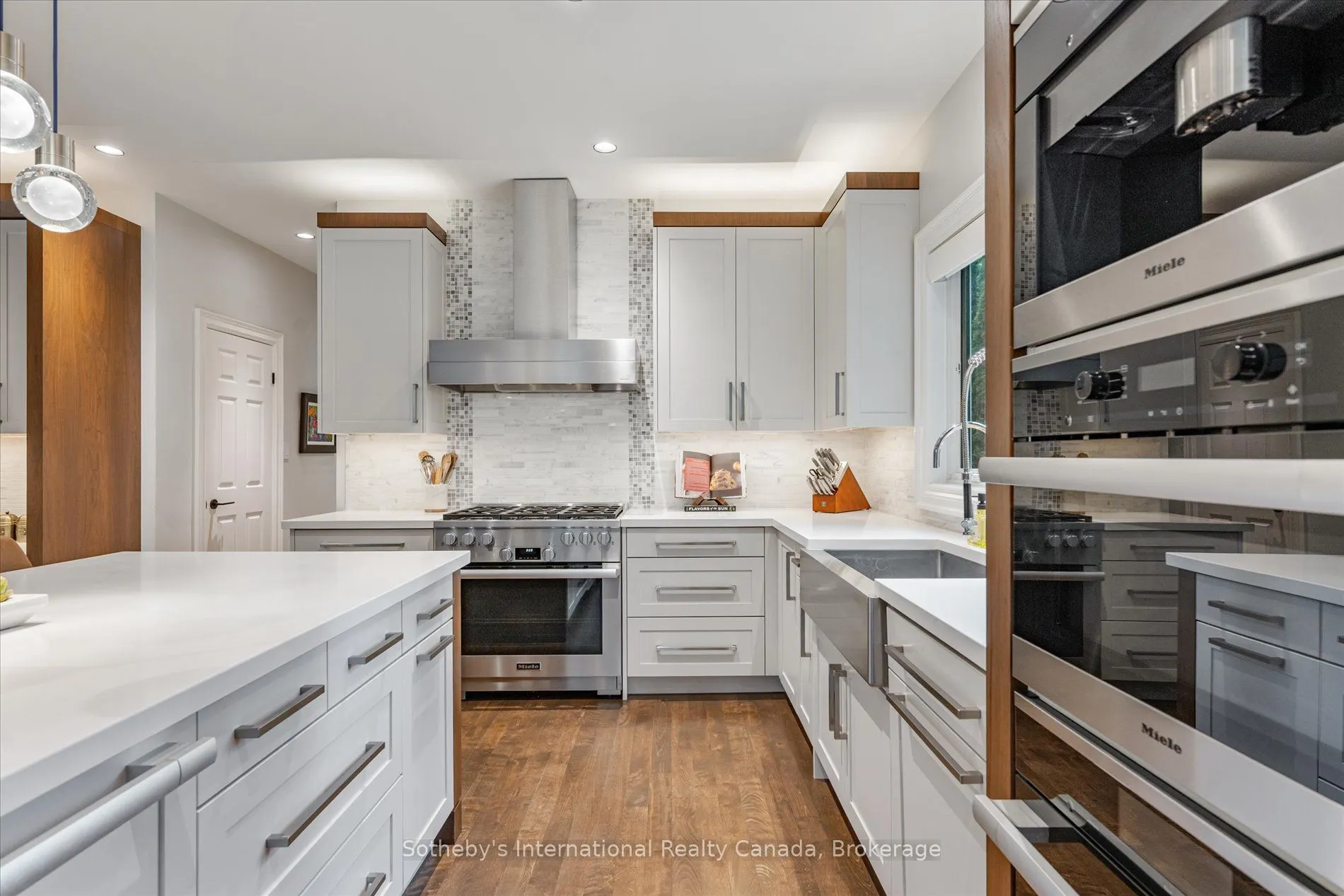 4169 Lakeshore Road