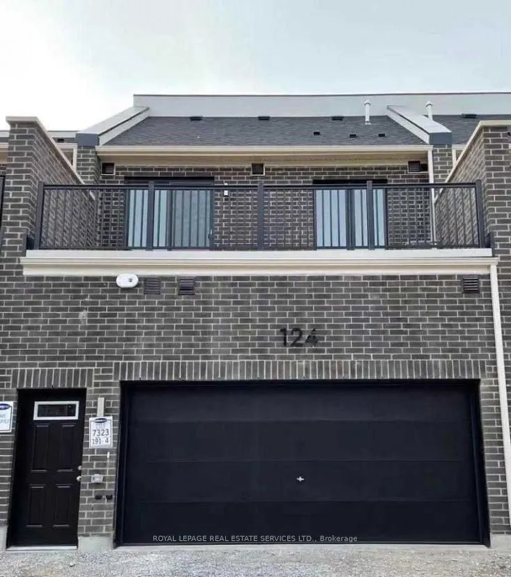 124 Burnhamthorpe Road E