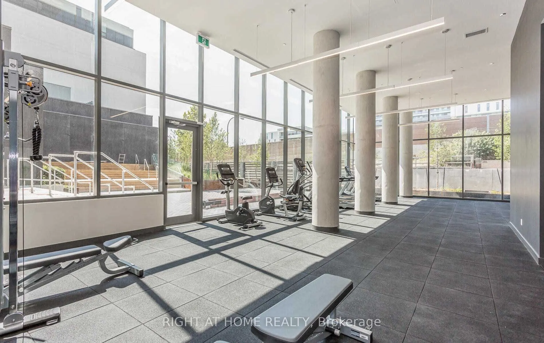 120 Varna Drive, #1401