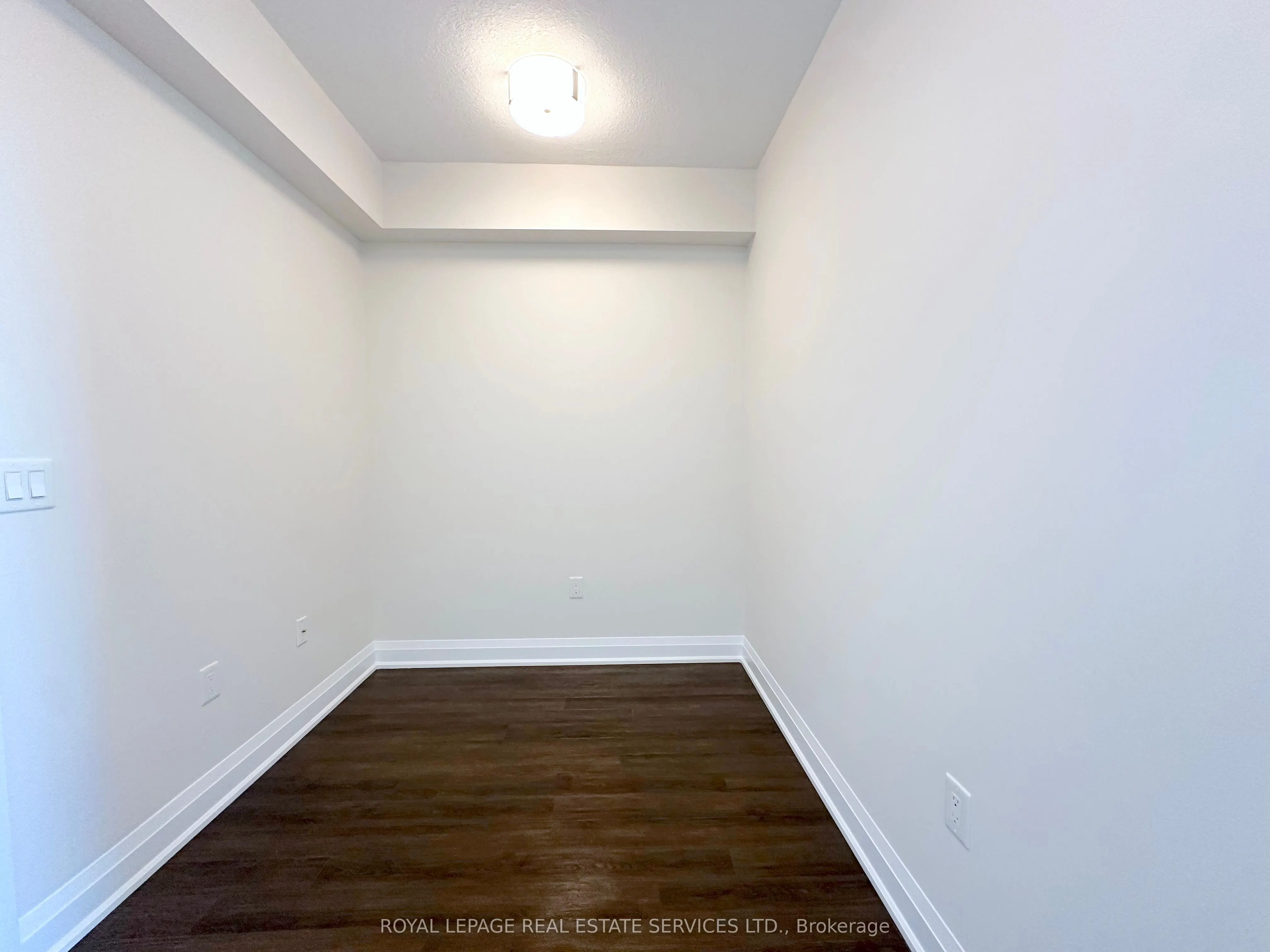 2333 Taunton Road, #511