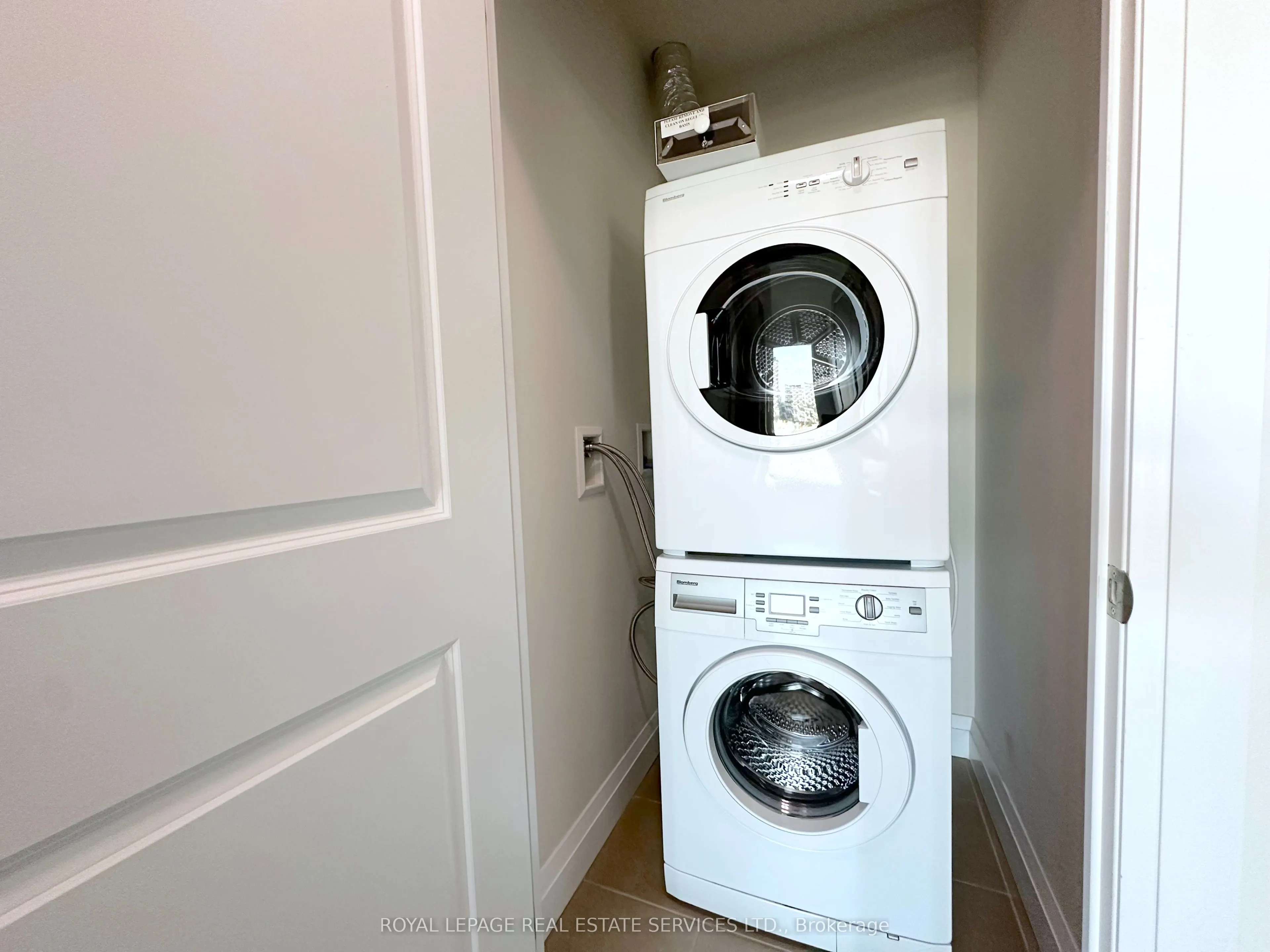 2333 Taunton Road, #903
