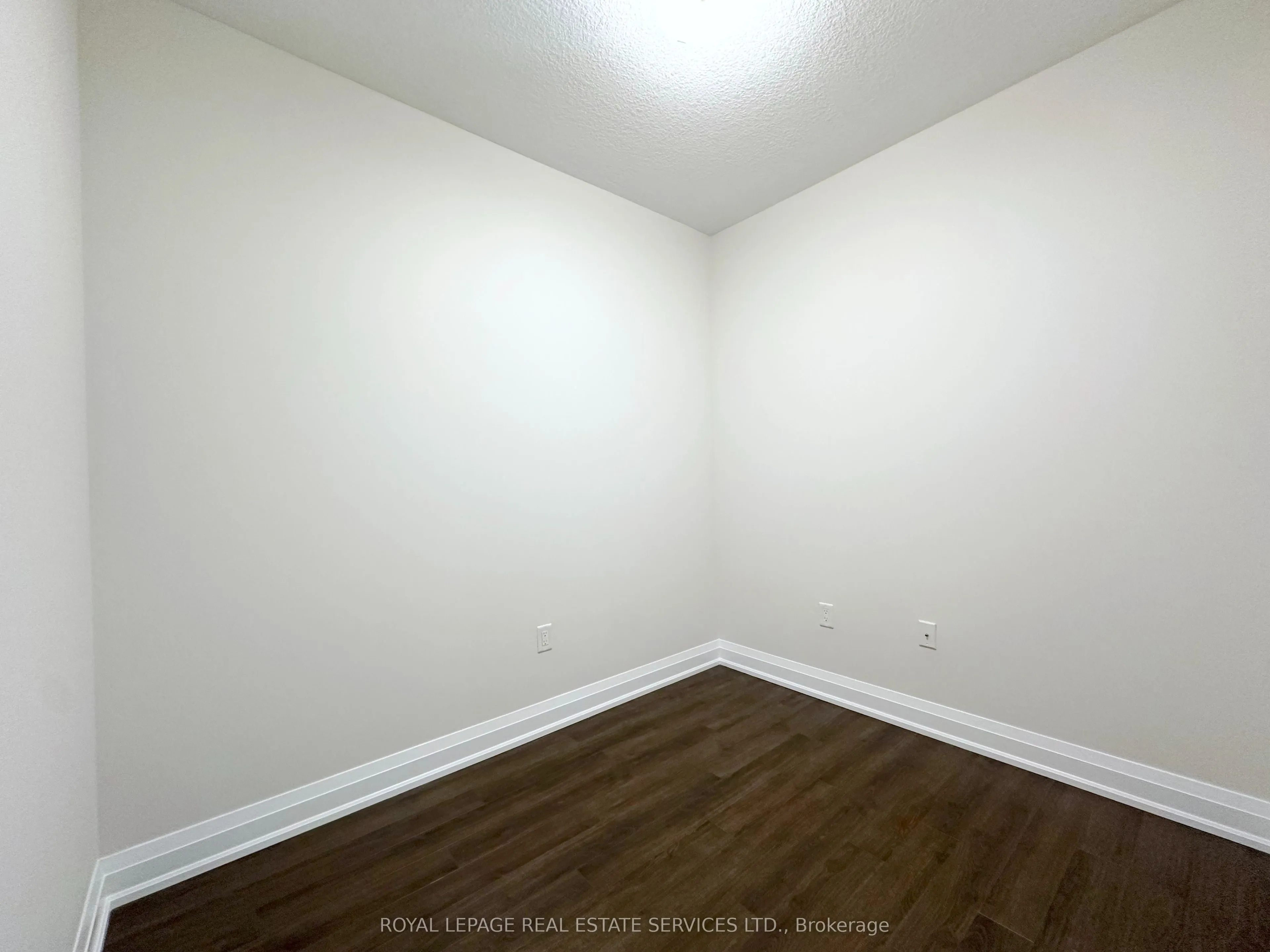 2333 Taunton Road, #903