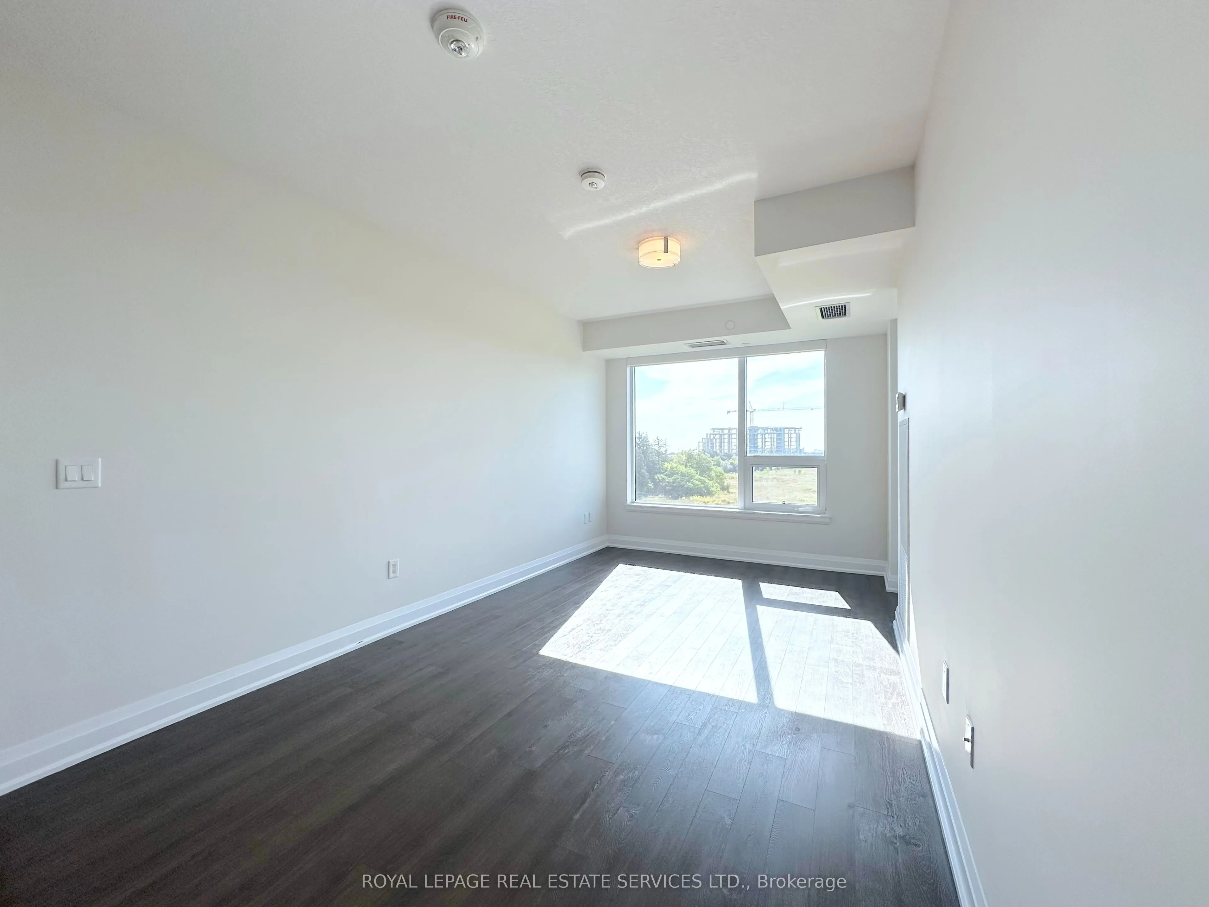2333 Taunton Road, #408