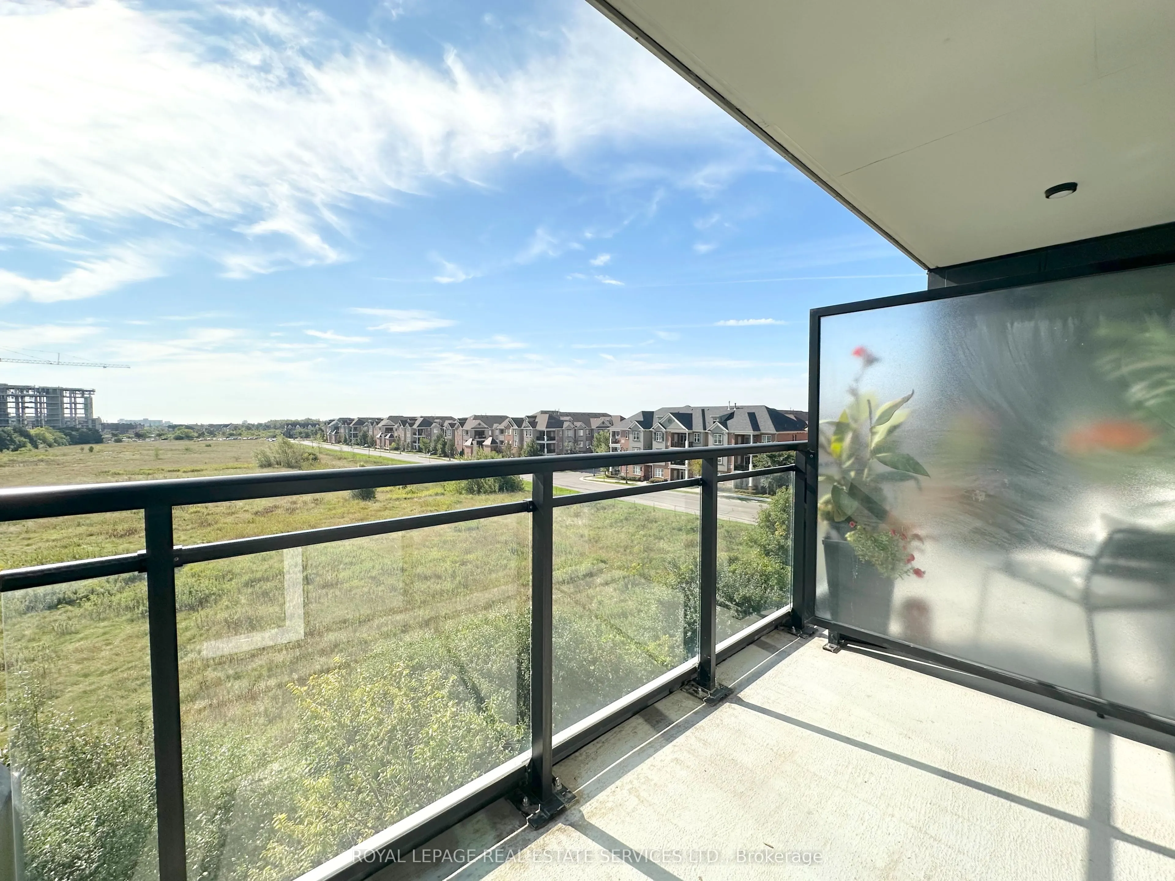 2333 Taunton Road, #408