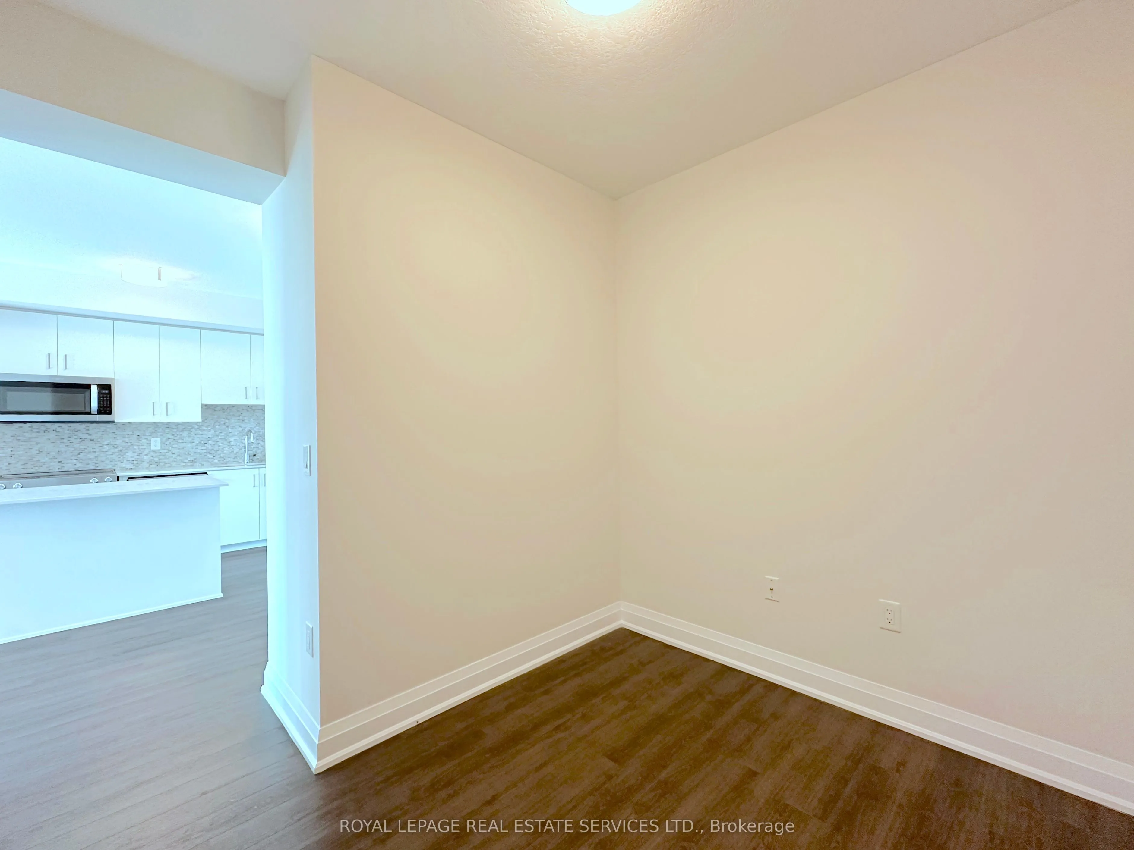 2333 Taunton Road, #408