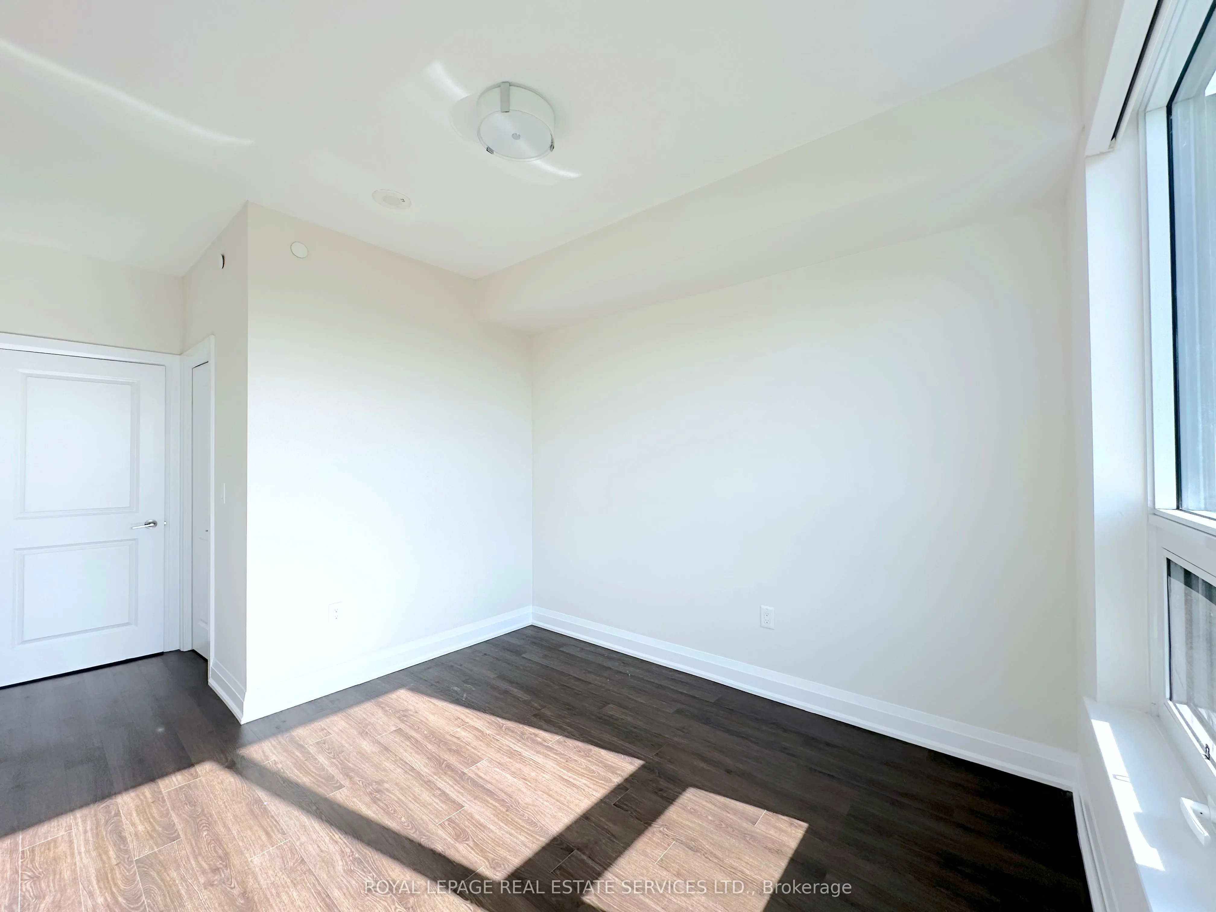 2333 Taunton Road, #408