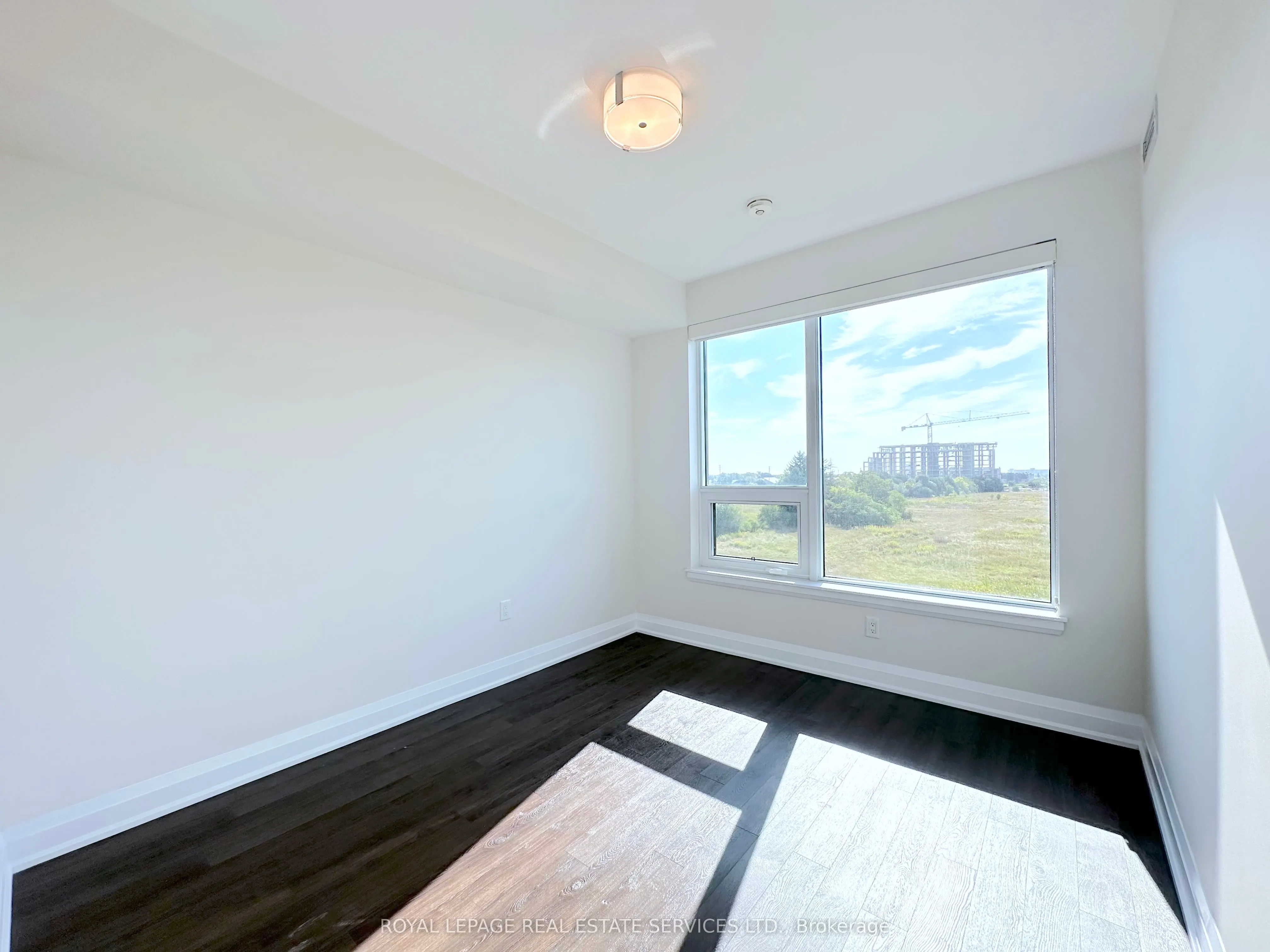 2333 Taunton Road, #408