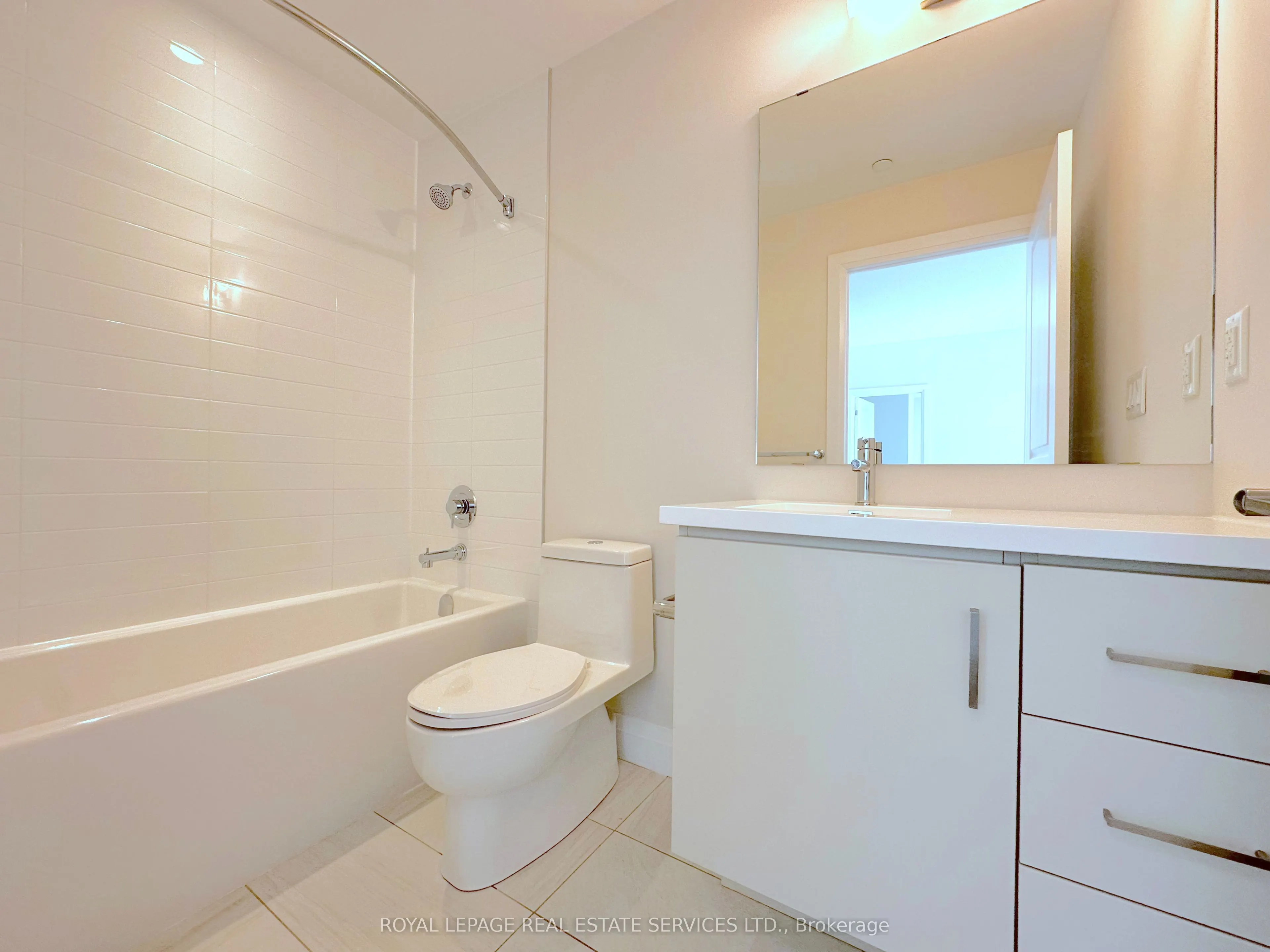 2333 Taunton Road, #408