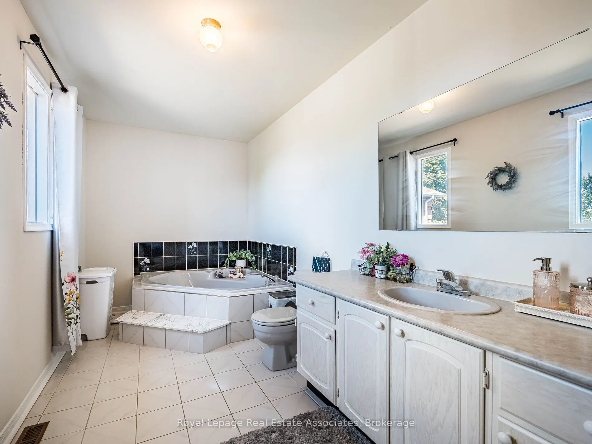 6033 Duford Drive