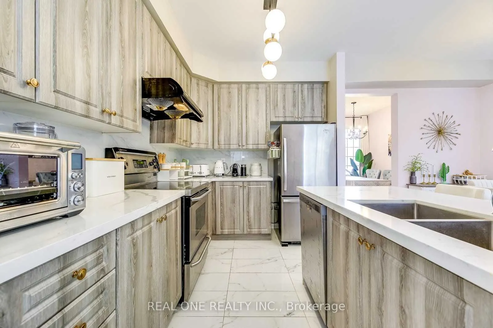 1342 Weir Chase