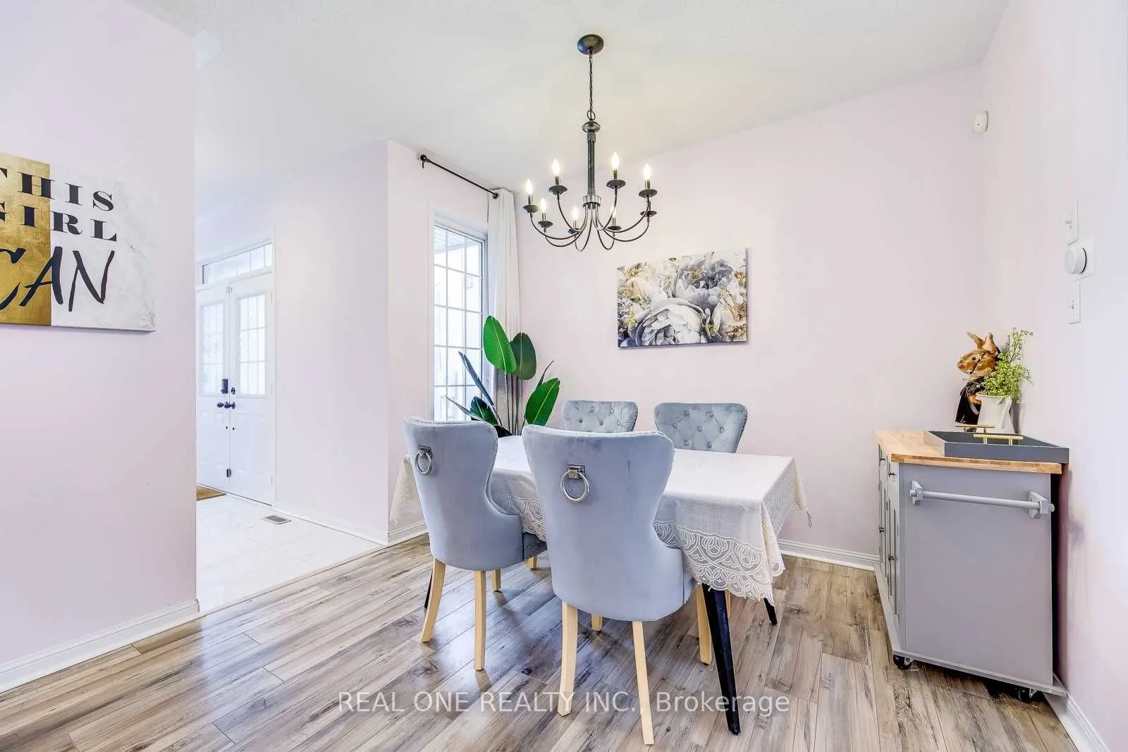 1342 Weir Chase
