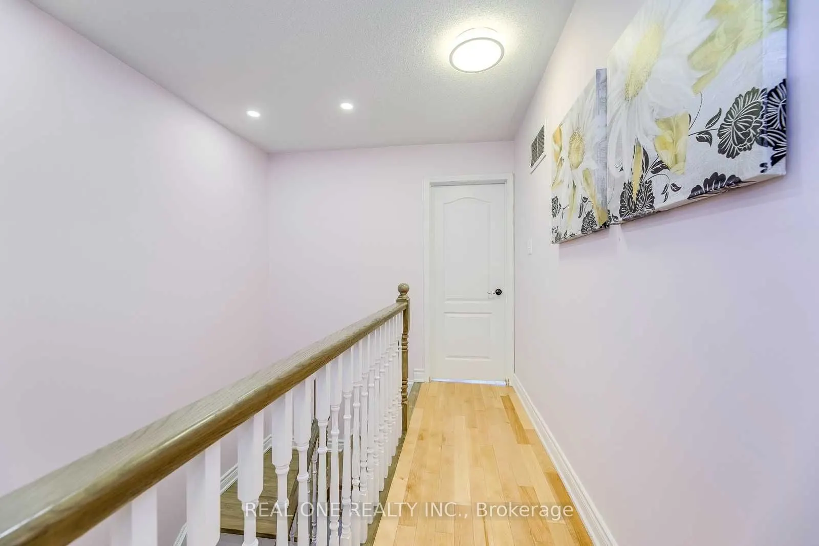1342 Weir Chase