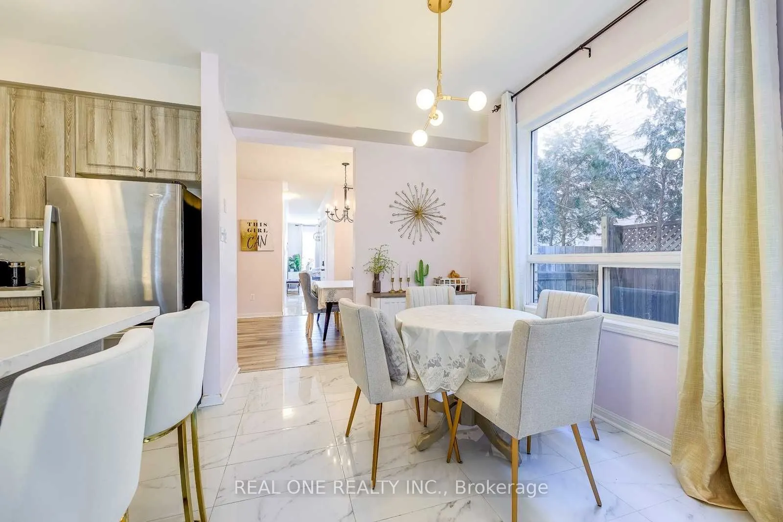 1342 Weir Chase