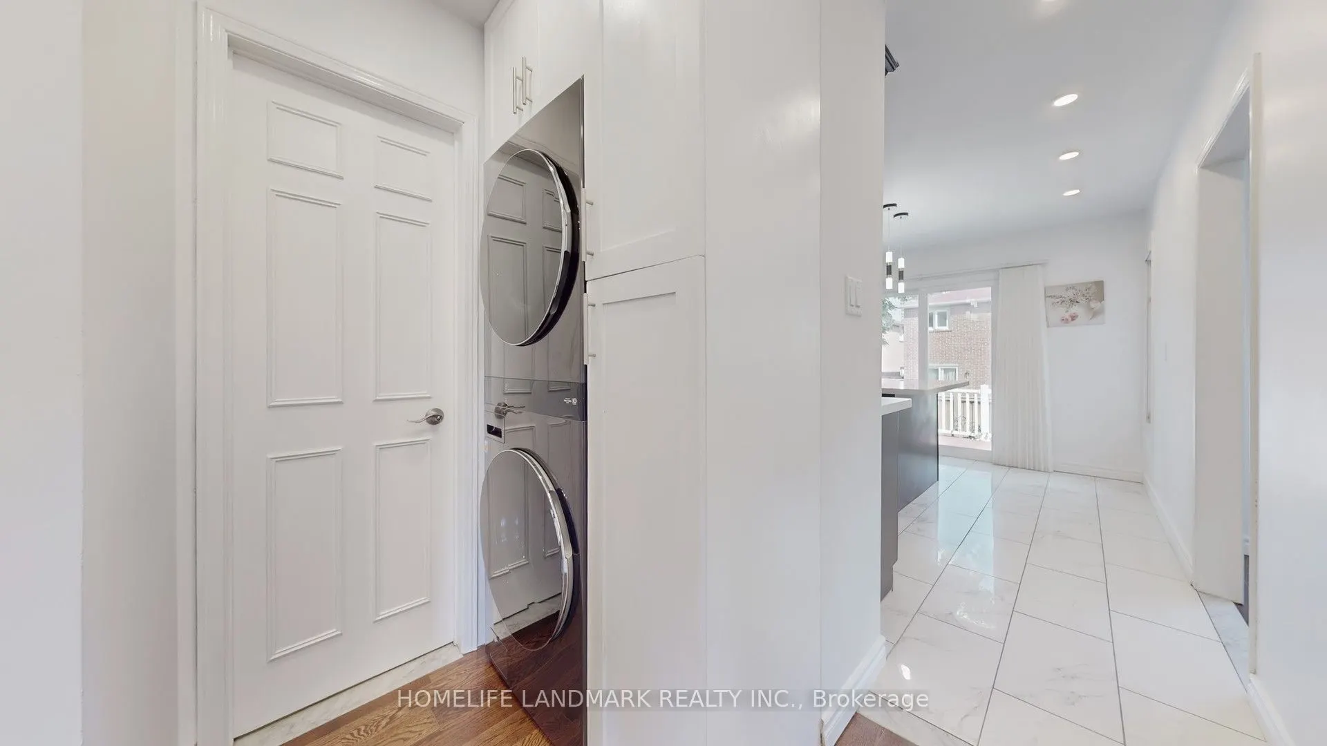373 Kingsbridge Garden Circle